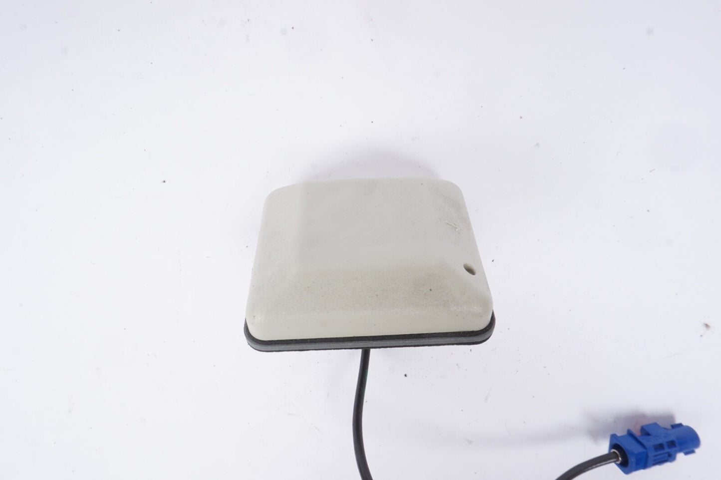 2017-2020 MERCEDES-BENZ GLA250 X156 ROOF REAR RADIO ANTENNA MODULE UNIT OEM