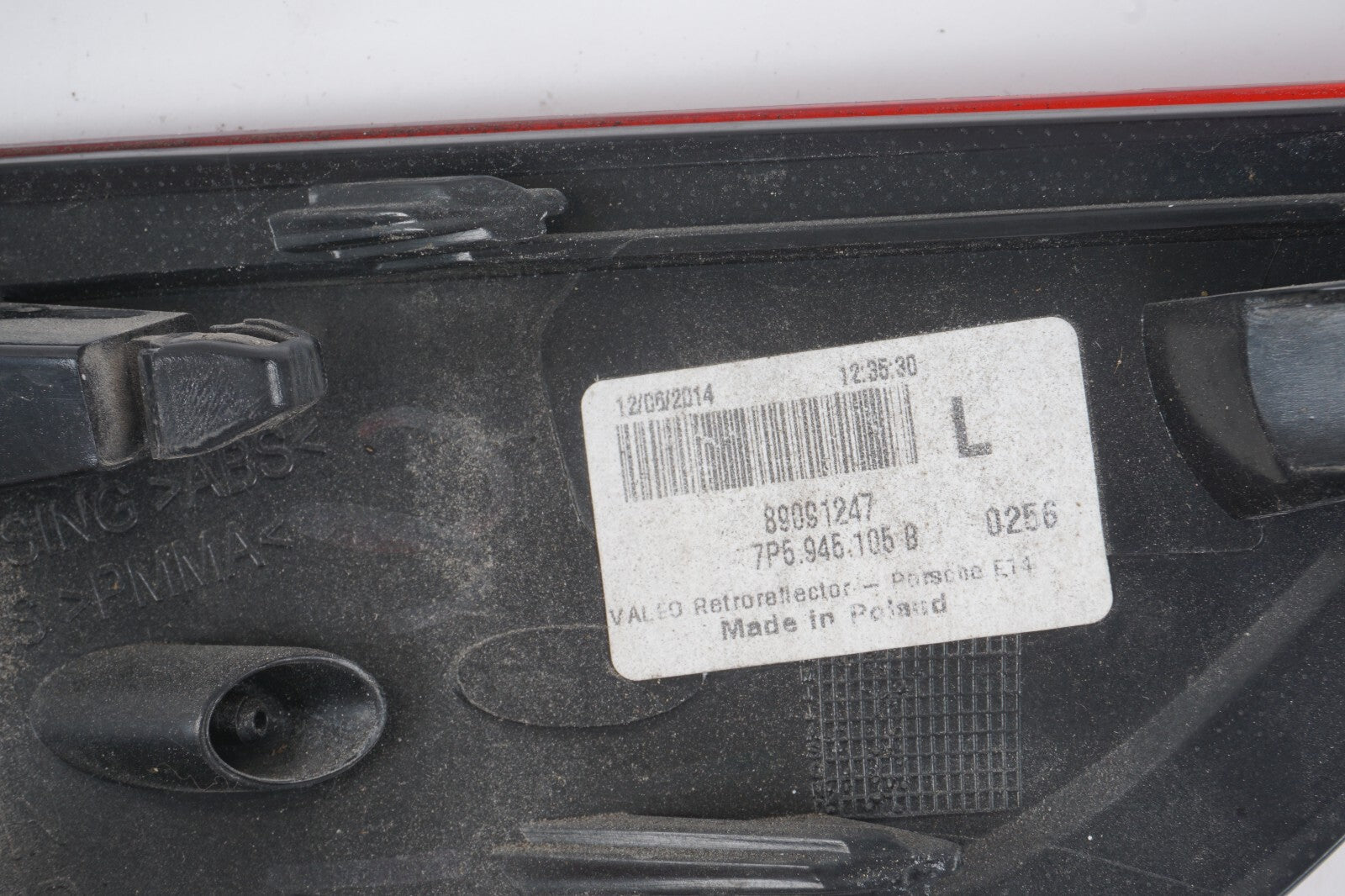 2011-2014 PORSCHE CAYENNE REAR LEFT DRIVER SIDE LOWER BUMPER REFLECTOR OEM