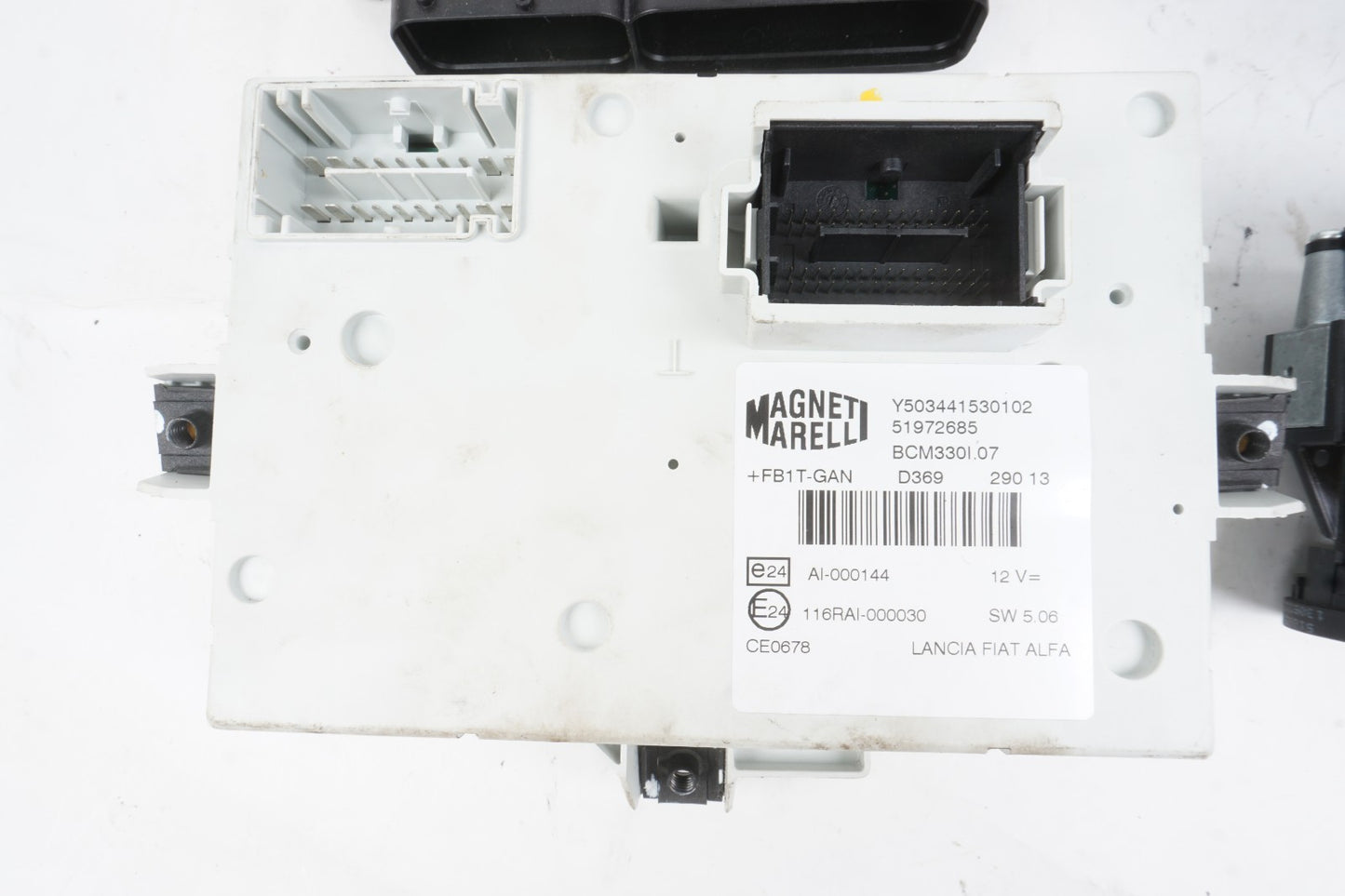 2014 2015 Fiat 500L Ignition Set Key Lock Module OEM