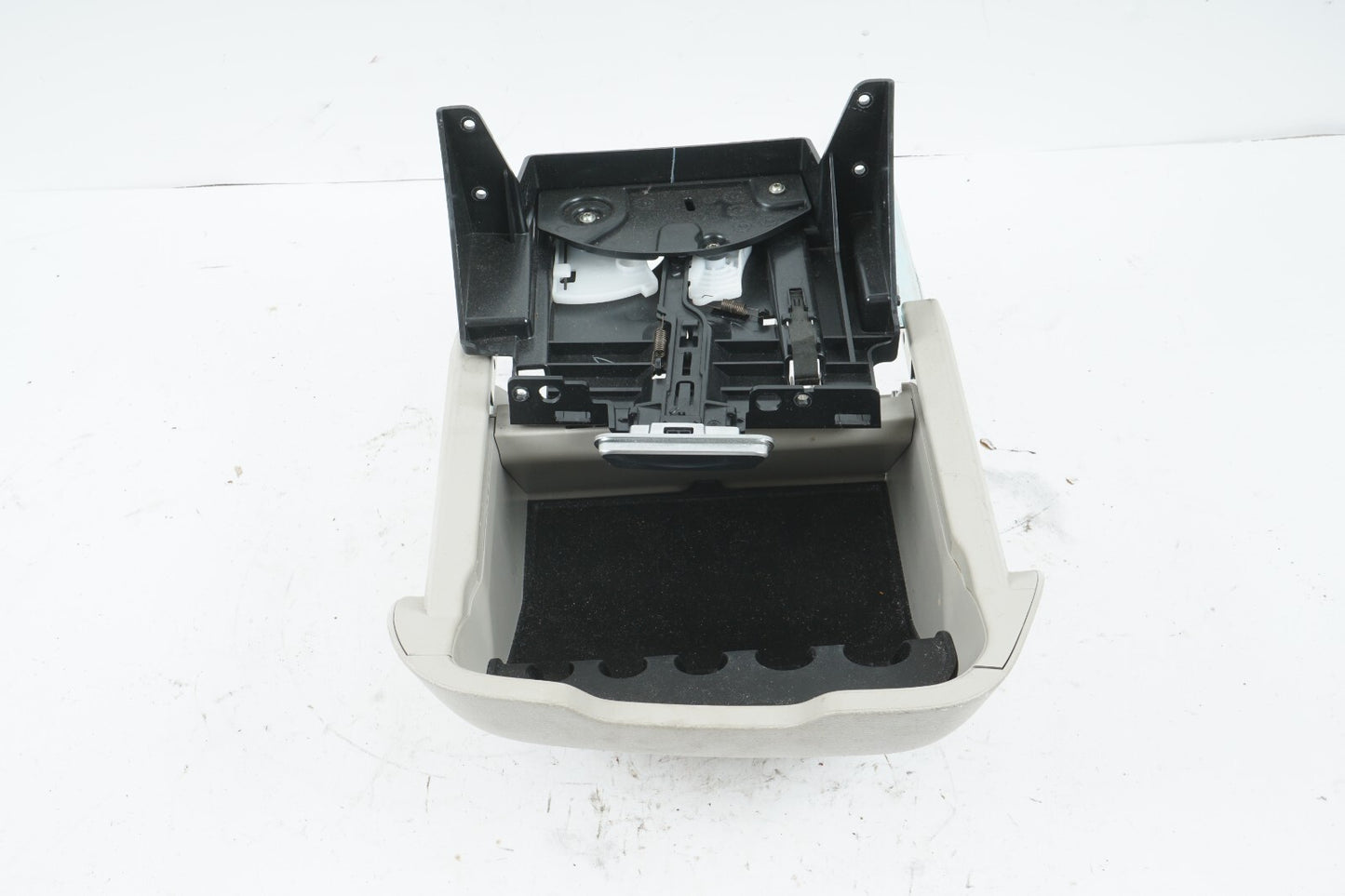 2017 - 2020 CHRYSLER PACIFICA DASH PANEL CENTER STORAGE BIN TRAY  OEM