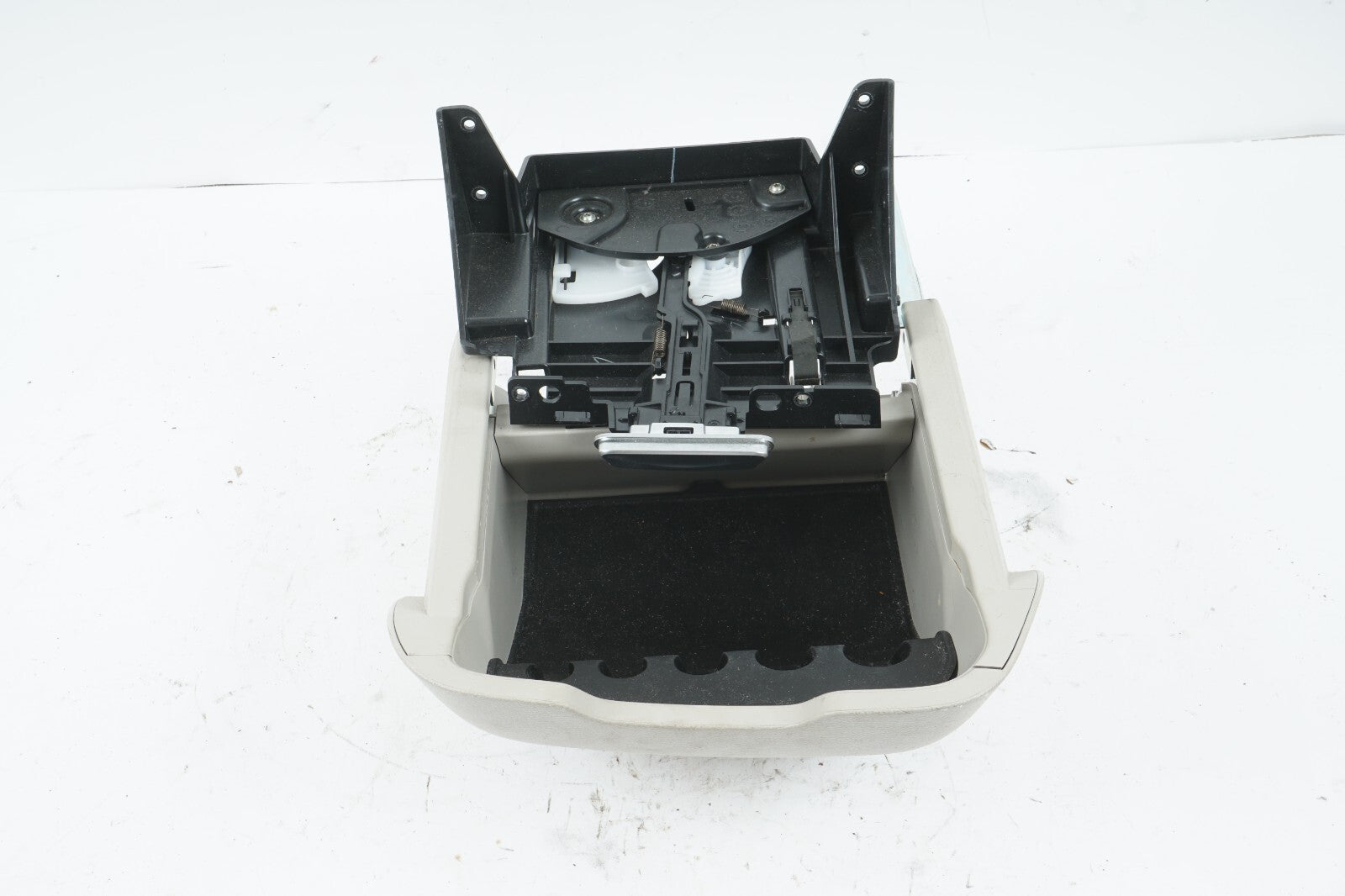 2017 - 2020 CHRYSLER PACIFICA DASH PANEL CENTER STORAGE BIN TRAY  OEM