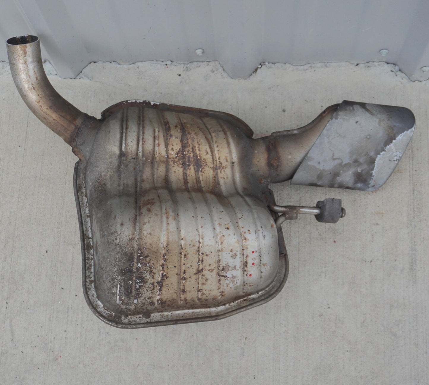 2003-2006 Mercedes-Benz SL500 REAR DRIVER LEFT EXHAUST MUFFLER TAIL PIPE OEM