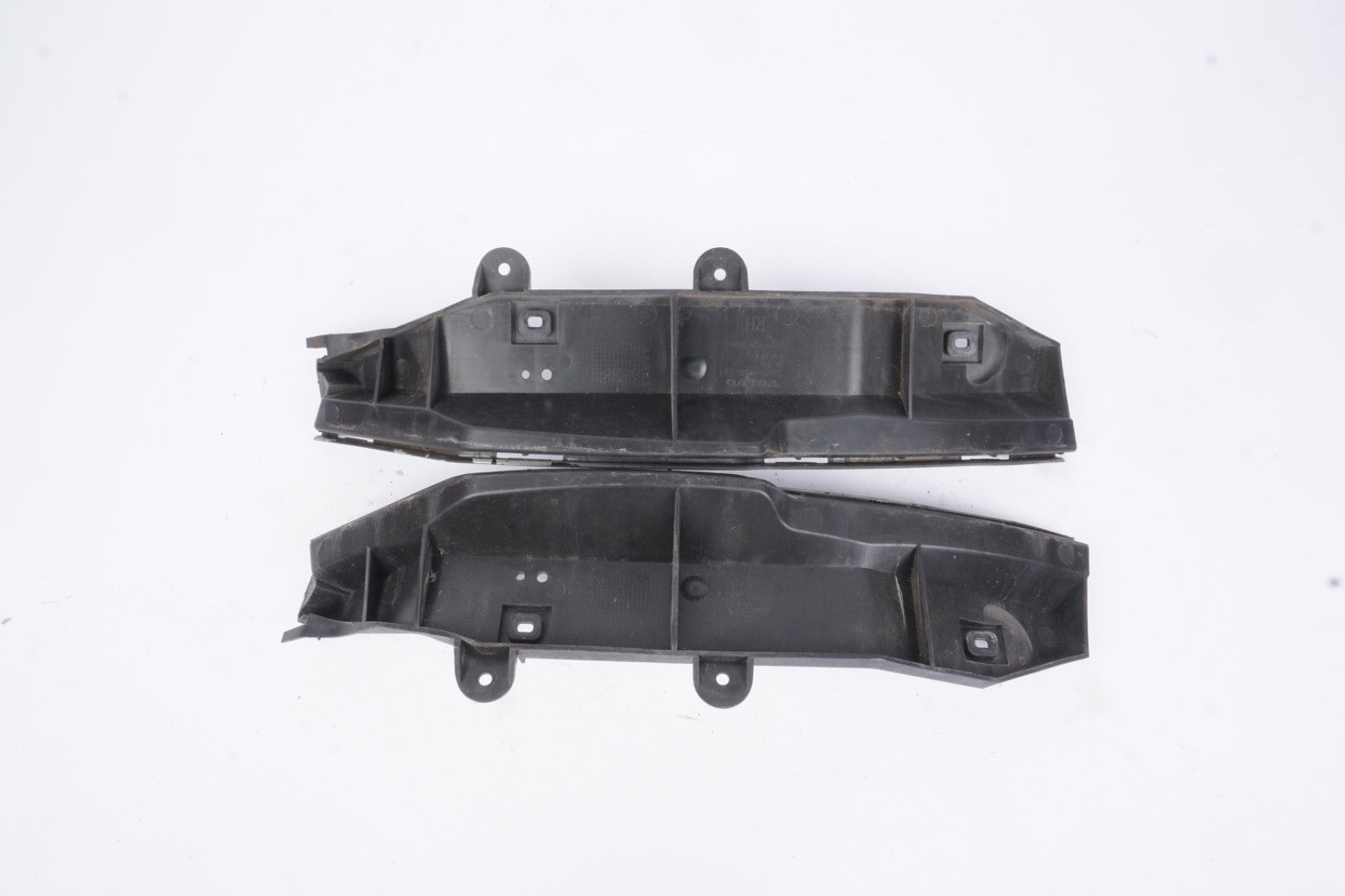 2006-2013 VOLVO C70 CONVERTIBLE LEFT RIGHT INNER BRACKET 31214965
