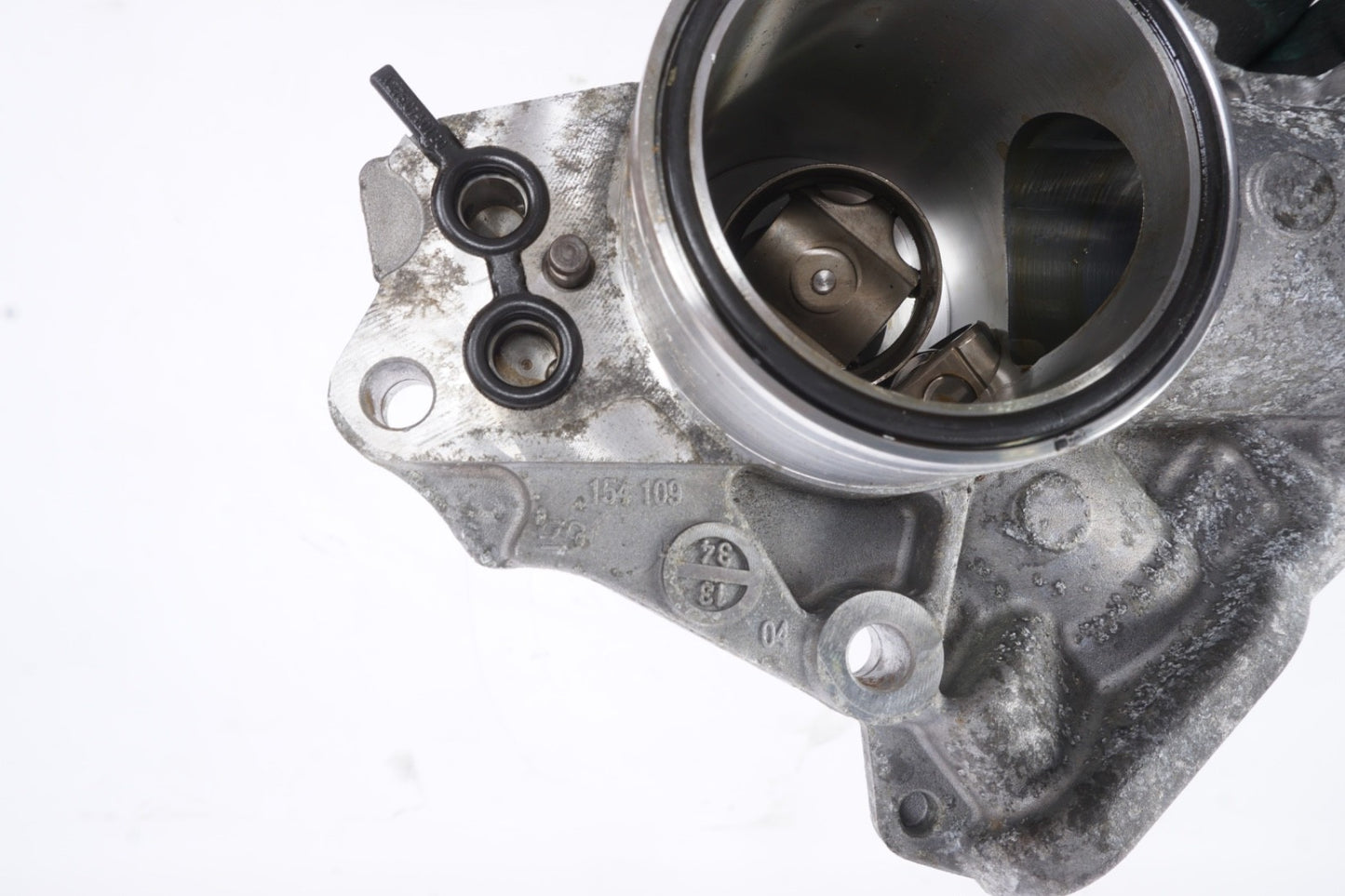 2014-2017 MERCEDES W222 S550 4.6L V8 HIGH PRESSURE FUEL PUMP HOUSING OEM