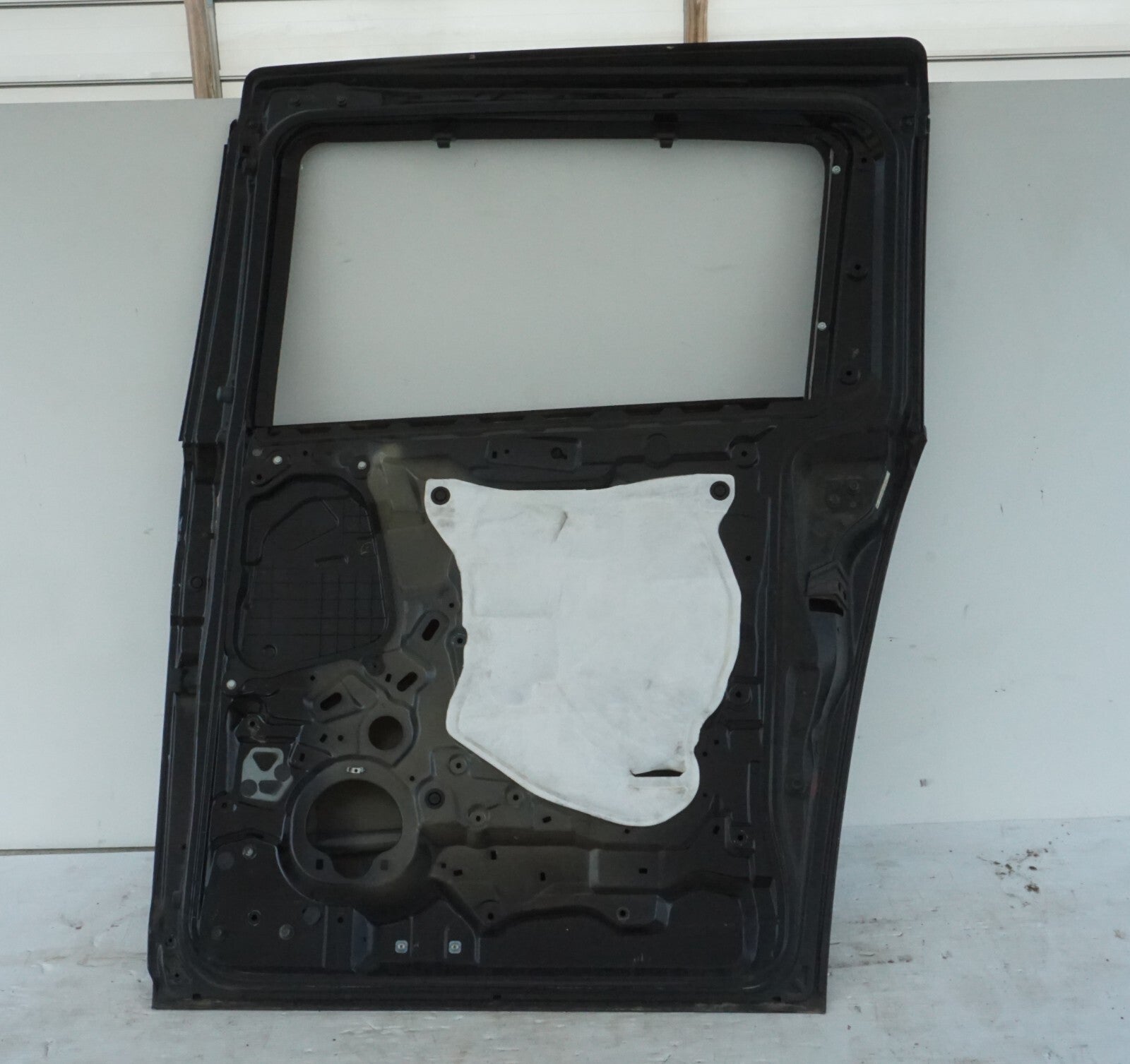 2011 - 2017 HONDA ODYSSEY REAR RIGHT PASSENGER SIDE SLIDING DOOR SHELL OEM