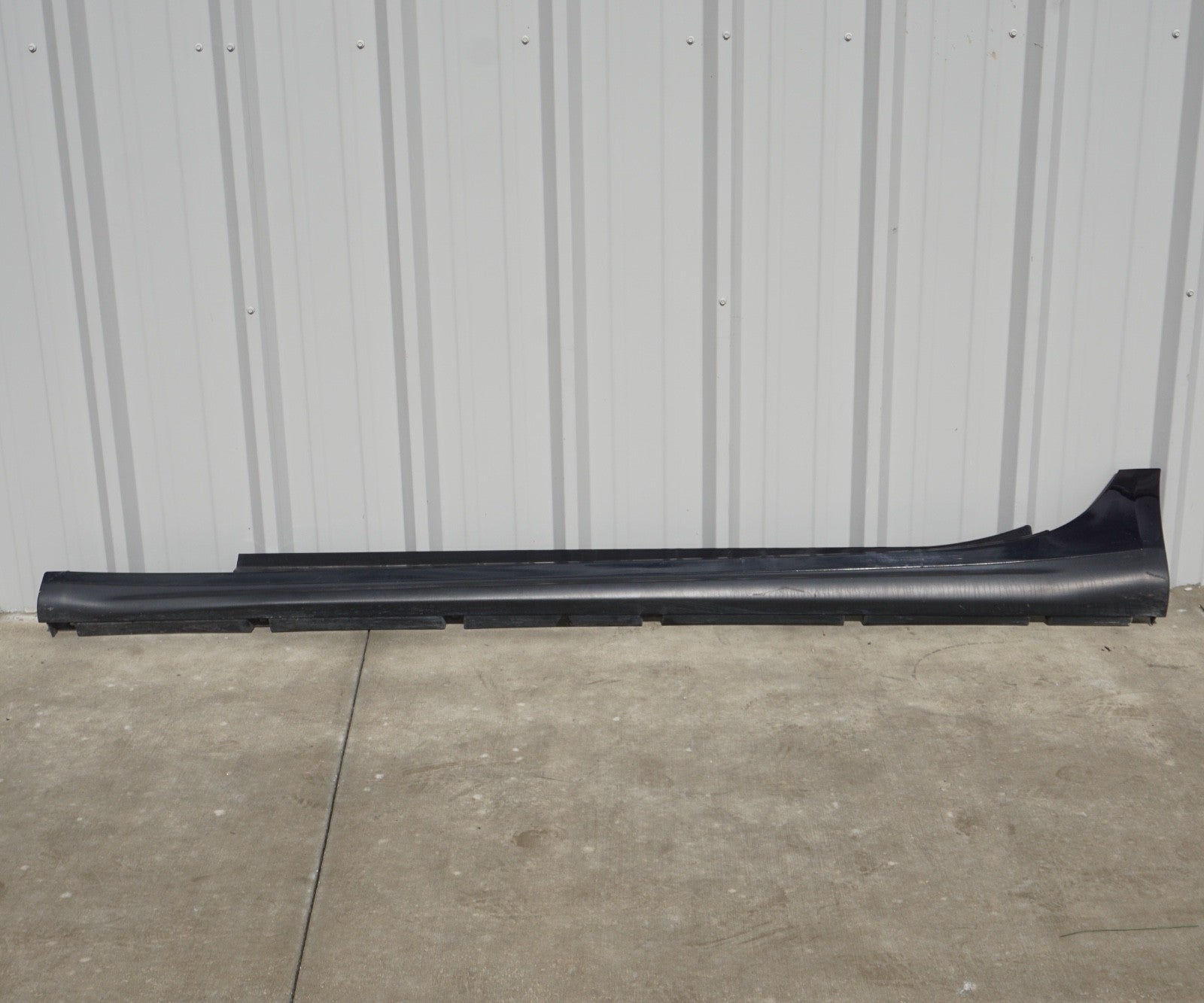 2014 - 2017 Maserati Ghibli SQ4 Left Driver Side Rocker Panel Skirt Molding Q