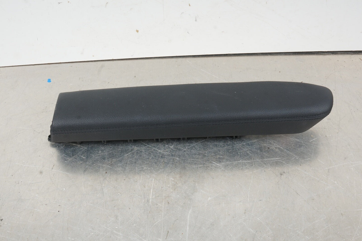 07 08 09 MERCEDES-BENZ S550 REAR RIGHT PASS SIDE DOOR PANEL TRIM ARMREST OEM
