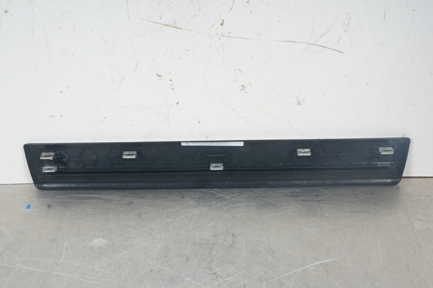 13-20 Mercedes SL400 SL450 SL550 Front RH or LH Door Inner Scuff Plate Black
