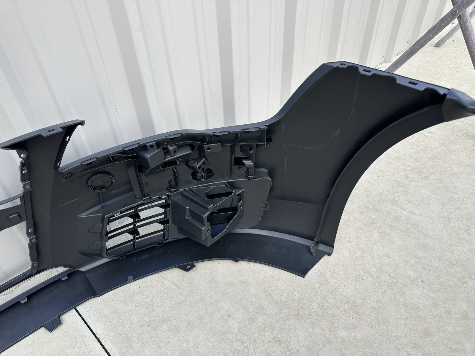 2013 AUDI A7 FRONT BUMPER COVER OEM 12 13 14 15