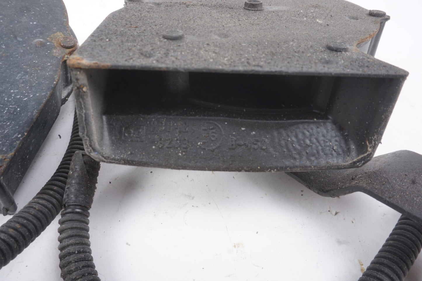 1987 - 1993 Cadillac Allante Horn Signal High And Low OEM