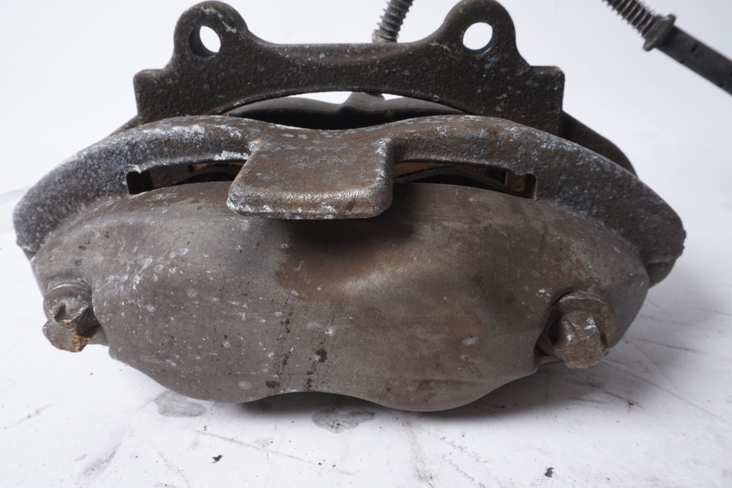 07-14 Mercedes W216 CL550 S550 RWD Front Left Brake Caliper 56K