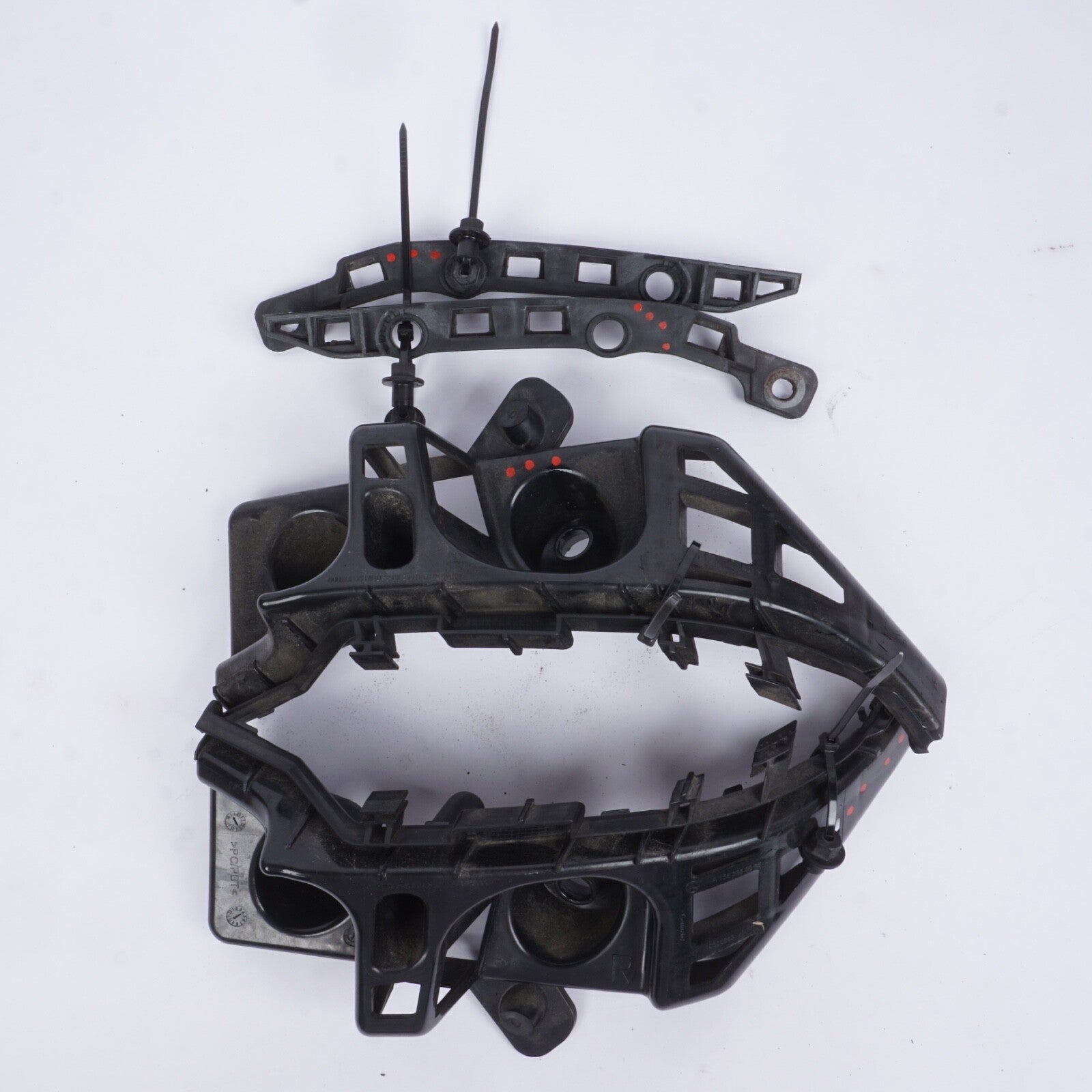 2015-2020 MERCEDES GLA250 X156 REAR BUMPER LEFT RIGHT SIDE MOUNT BRACKET SUPPORT