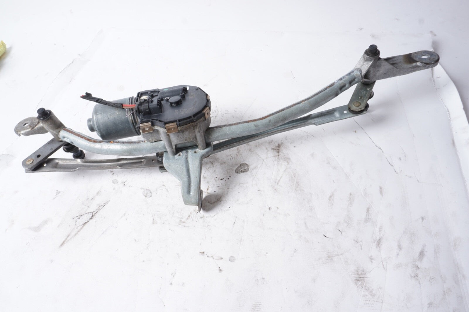 2012-2019 BMW 640I 650I GRAN COUPE - Windshield Wiper Transmission W/ Motor