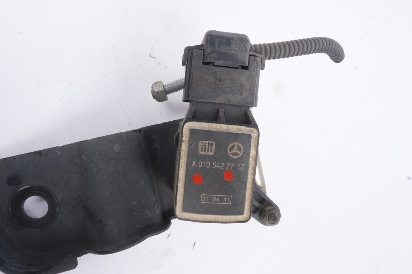 07-14 Mercedes W221 S550 CL63 Suspension Level Hight Sensor 0105427717 OEM