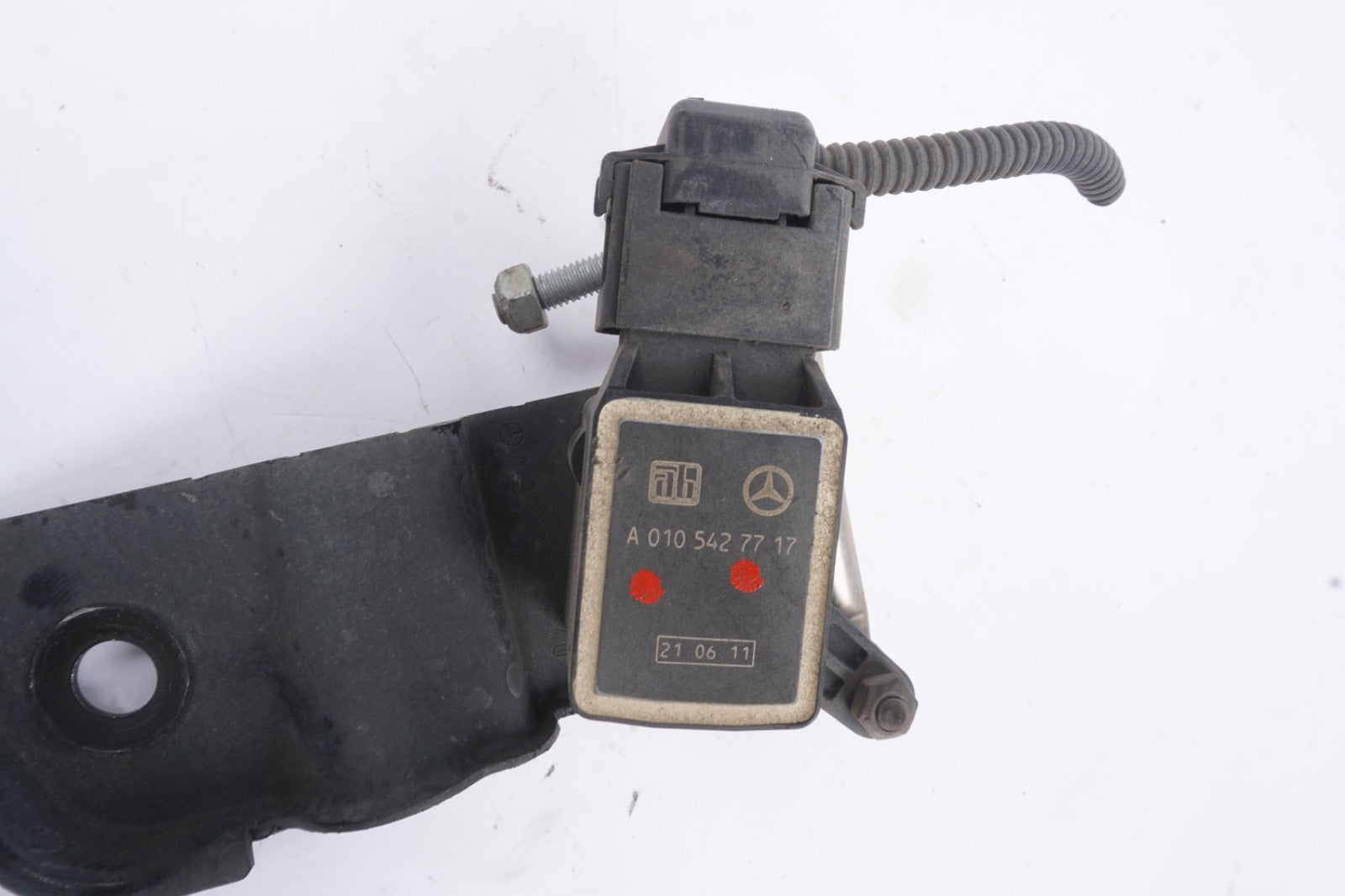 07-14 Mercedes W221 S550 CL63 Suspension Level Hight Sensor 0105427717 OEM
