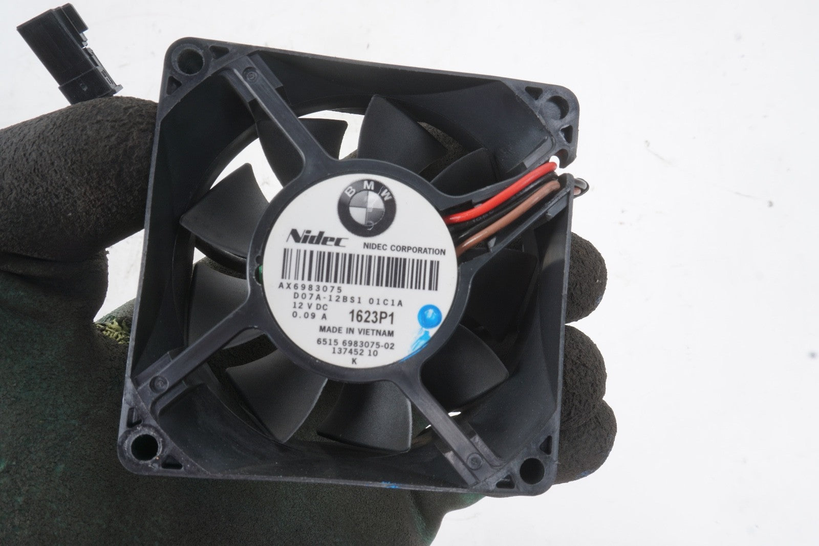 09-16 BMW F10 F01 535i 750i Rear Amp Amplifier Cooling Fan Unit 6983075 OEM