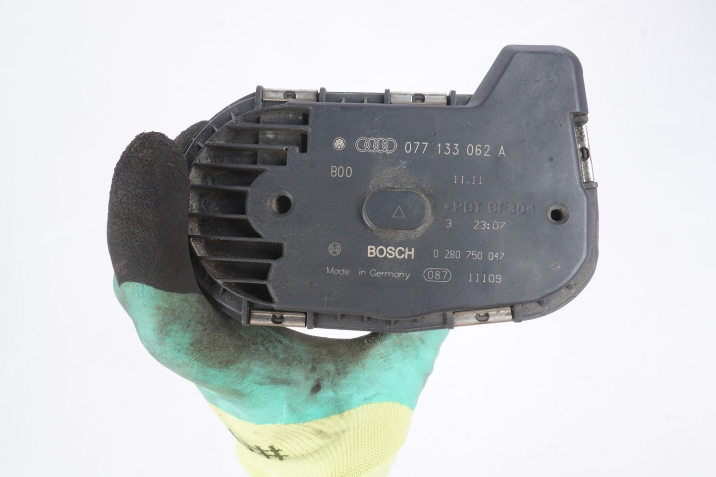 2000 - 2012 Audi A8 Quattro 4.2L Throttle Body OEM