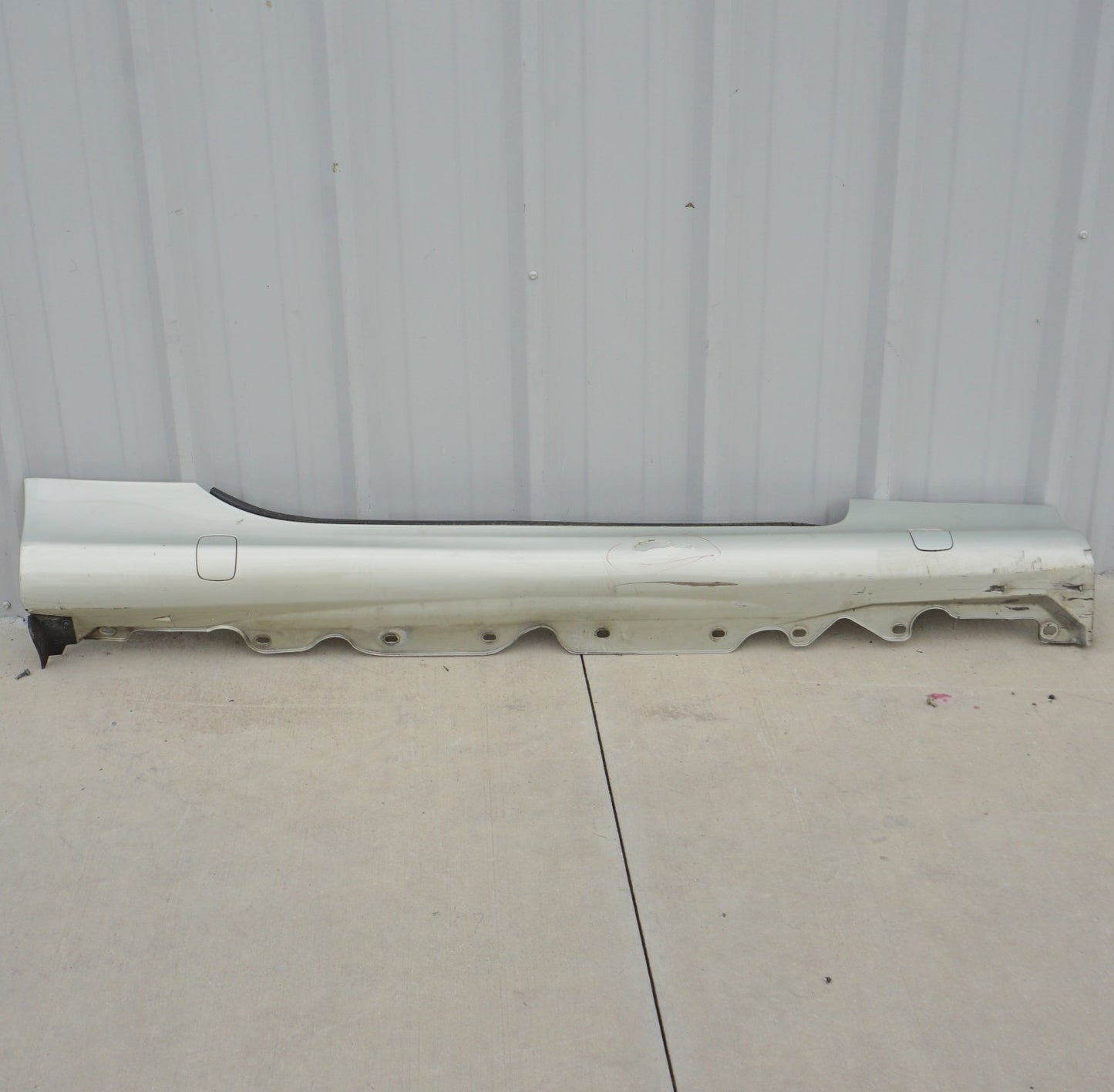 2003 - 2008 Mercedes Sl500 Rear Right Side Rocker Panel Skirt Molding OEM