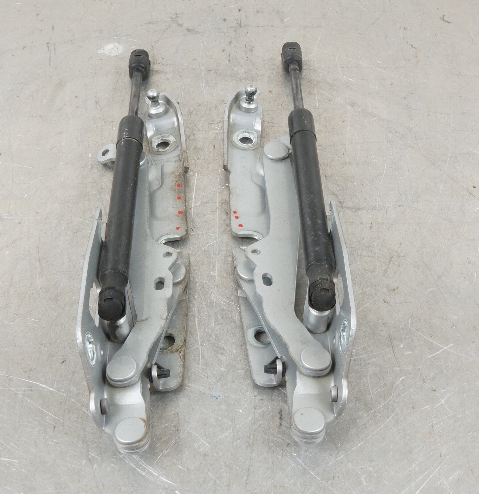 05-11 AUDI C6 A6 S6 SEDAN REAR LEFT RIGHT TRUNK HINGE SUPPORT SHOCKS