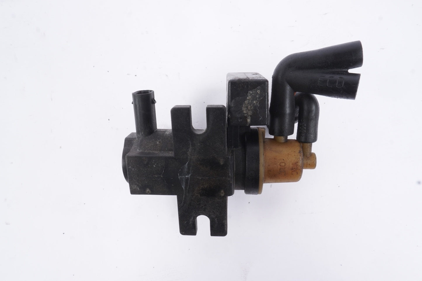 2012 - 2017 MERCEDES S550 W222 TURBOCHARGER AIR BOOST SENSOR OEM A0081535428