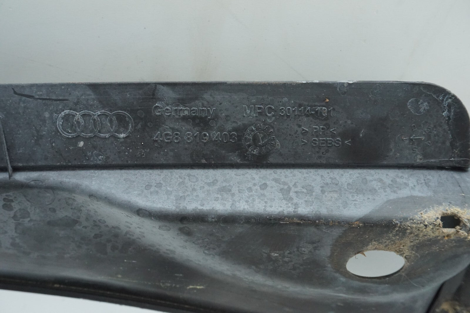 2012-2017 AUDI WINDSHIELD COWL PANEL WATER DEFLECTOR RAIN TRAY WIPER COVER OEM