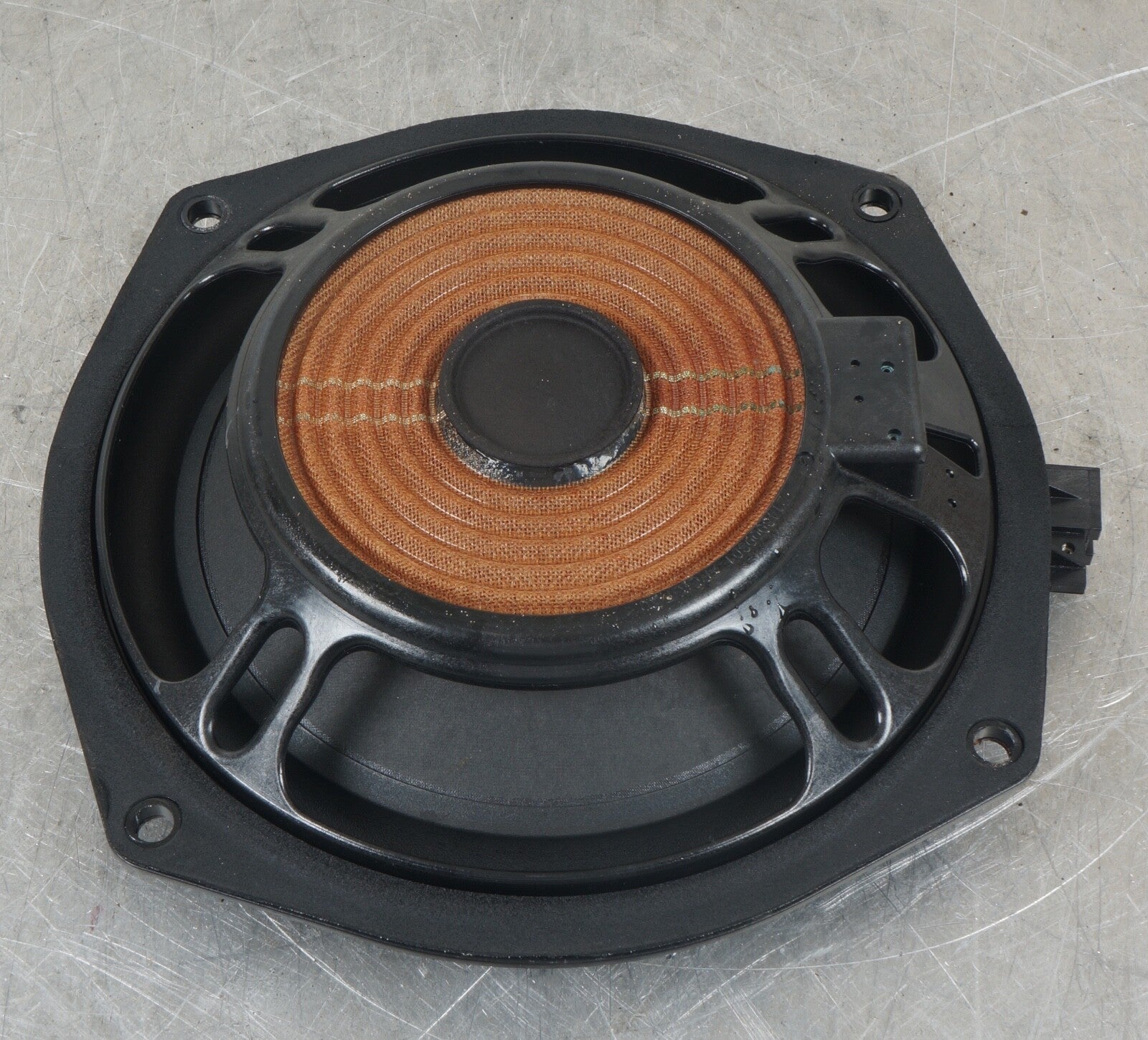 2013-2020 MERCEDES SL CLASS R231 FRONT LEFT / RIGHT SPEAKER WOOFER 2318201002 OE