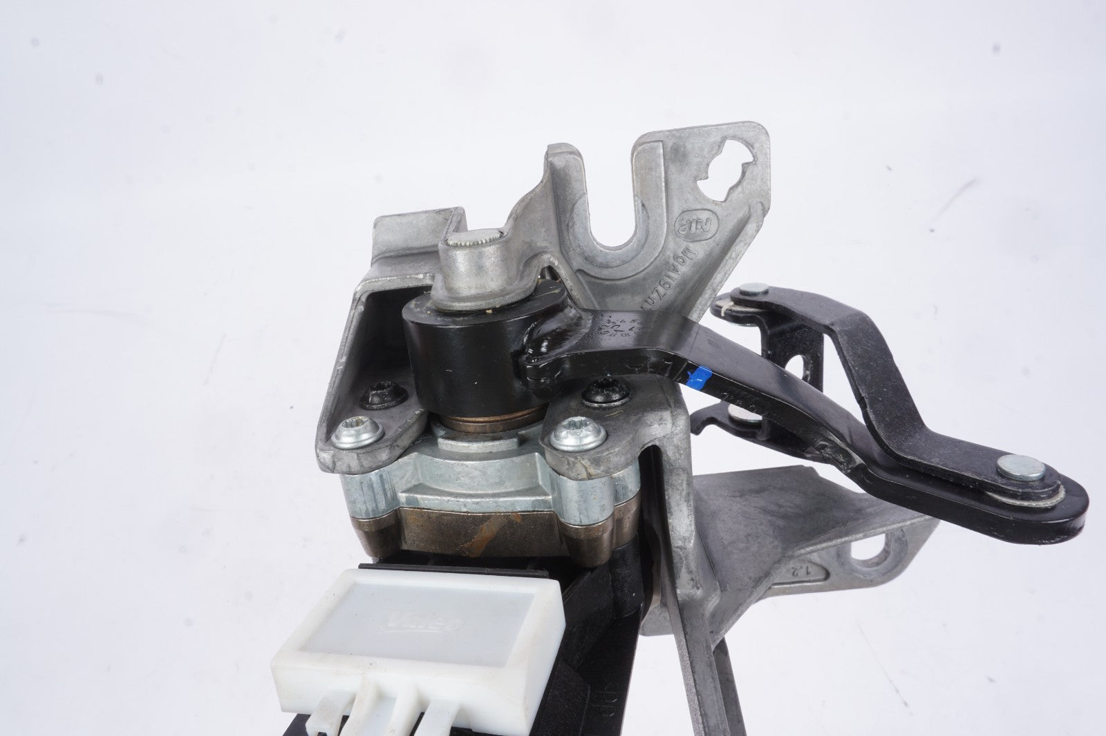 2011 - 2018 Audi A8L Rear Left Side Trunk Deck Lid Hinge Lever Actuator Motor