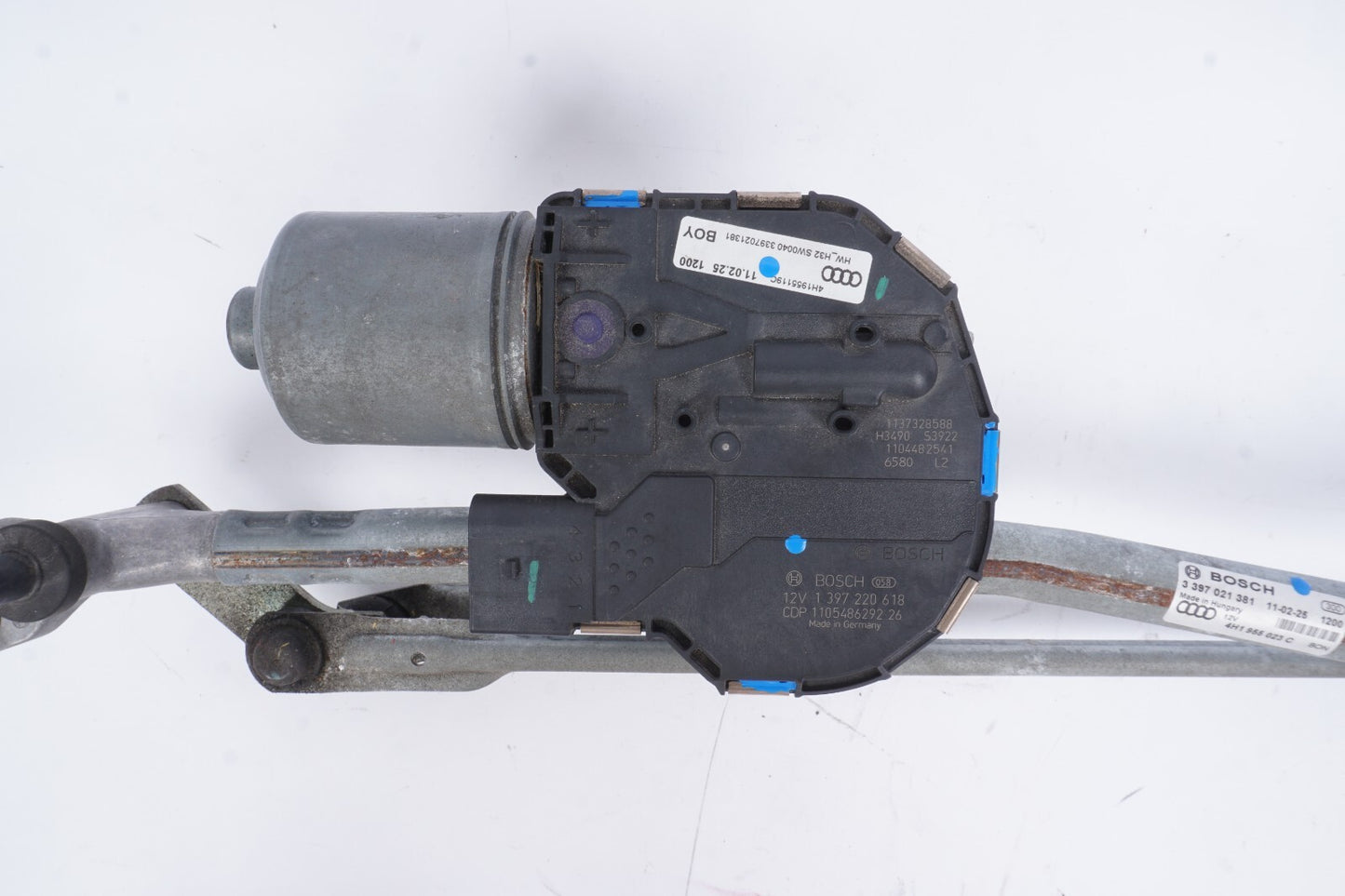2011 - 2018 Audi A8L A8 Windshield Wiper Wiper Motor & Linkage OEM