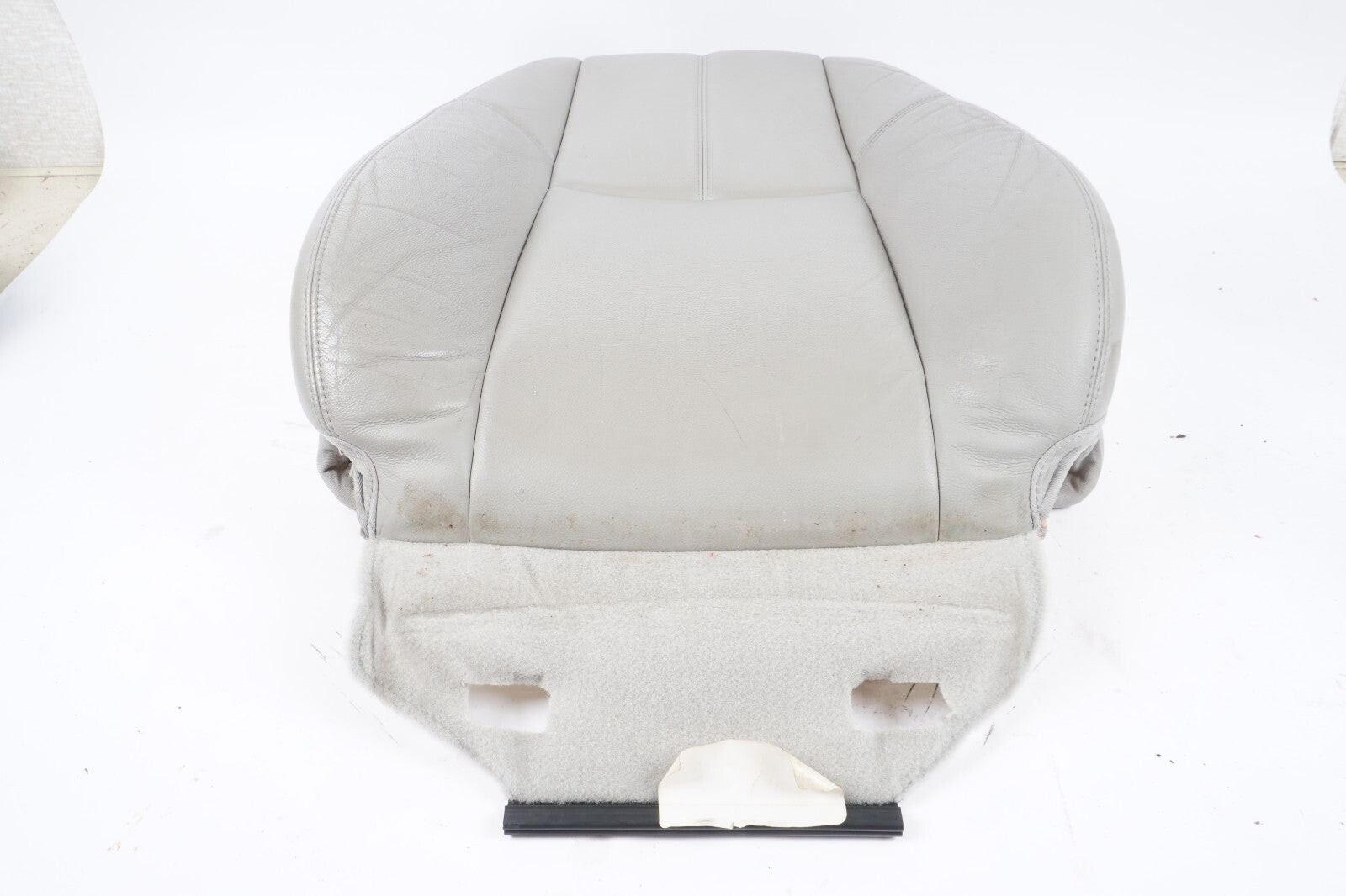 2007 - 2009 Chevy Suburban Front Right Passenger Seat Back Backrest Upper OEM