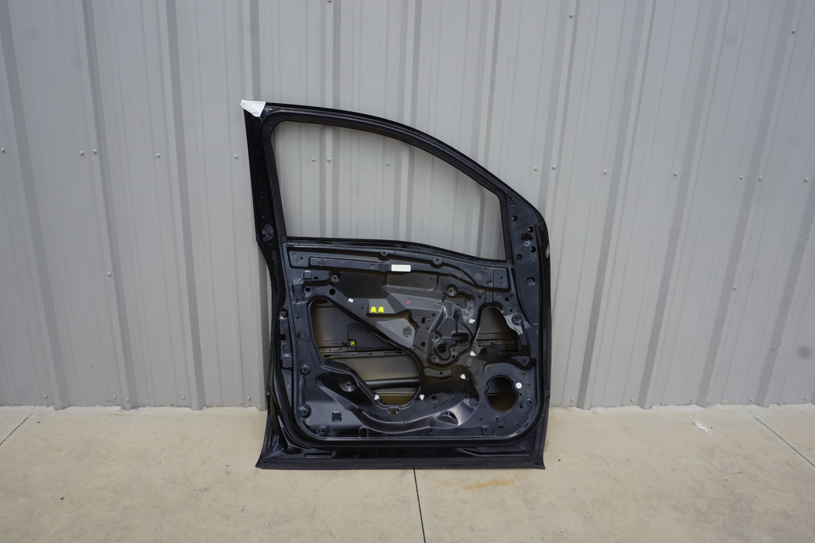 2018 - 2024 NISSAN TITAN XD FRONT LEFT DOOR SHELL COVER PANEL OEM