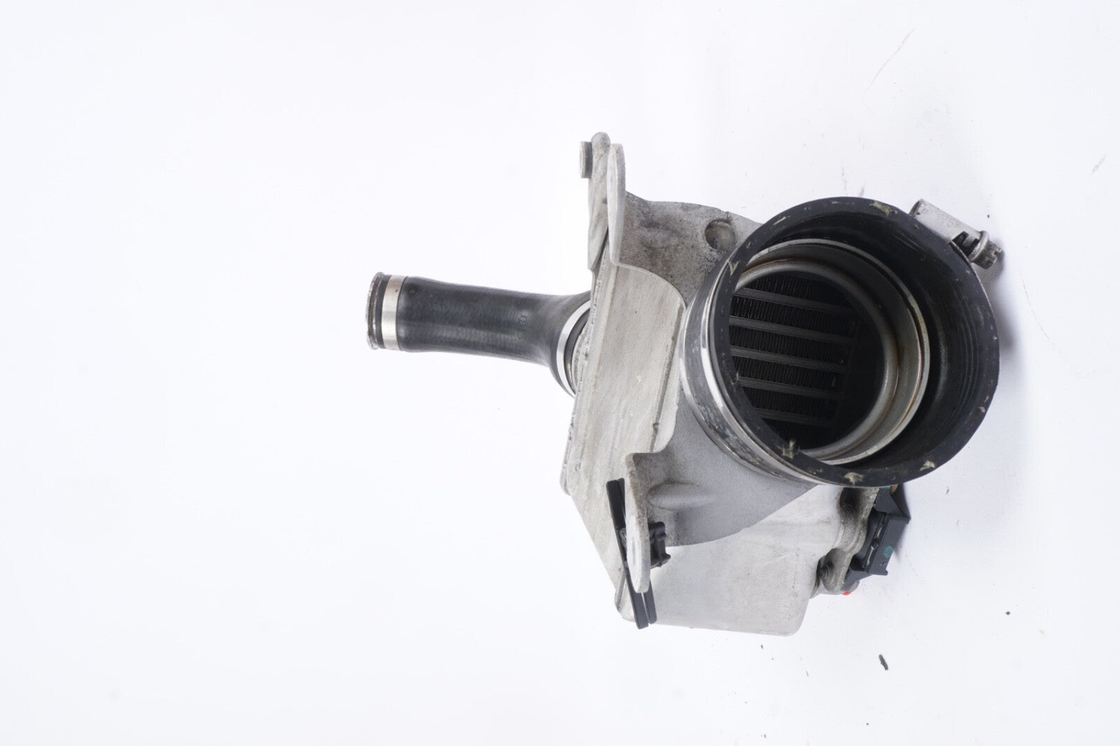 09-15 BMW 750i 750Li F01 F02 F06 F10 Left Turbocharger Intercooler 7575403 Oem