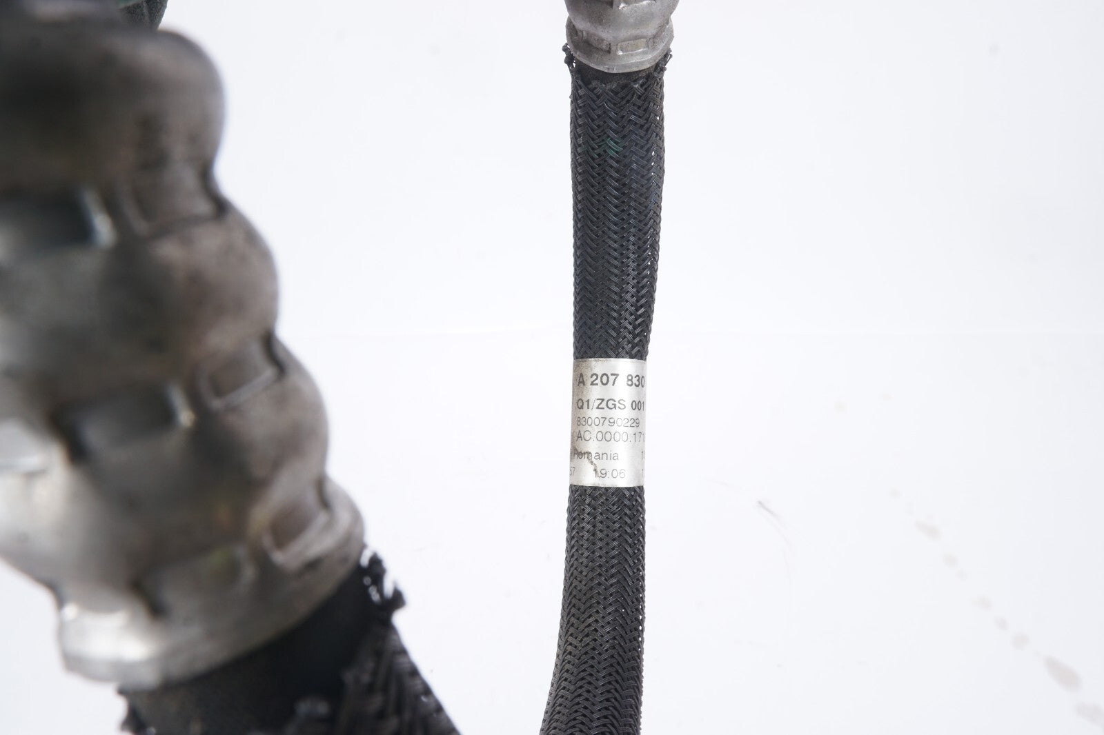 10 - 14 Mercedes W207 E350 A/C AC Air Condenser Pressure Line 2078304015  OEM