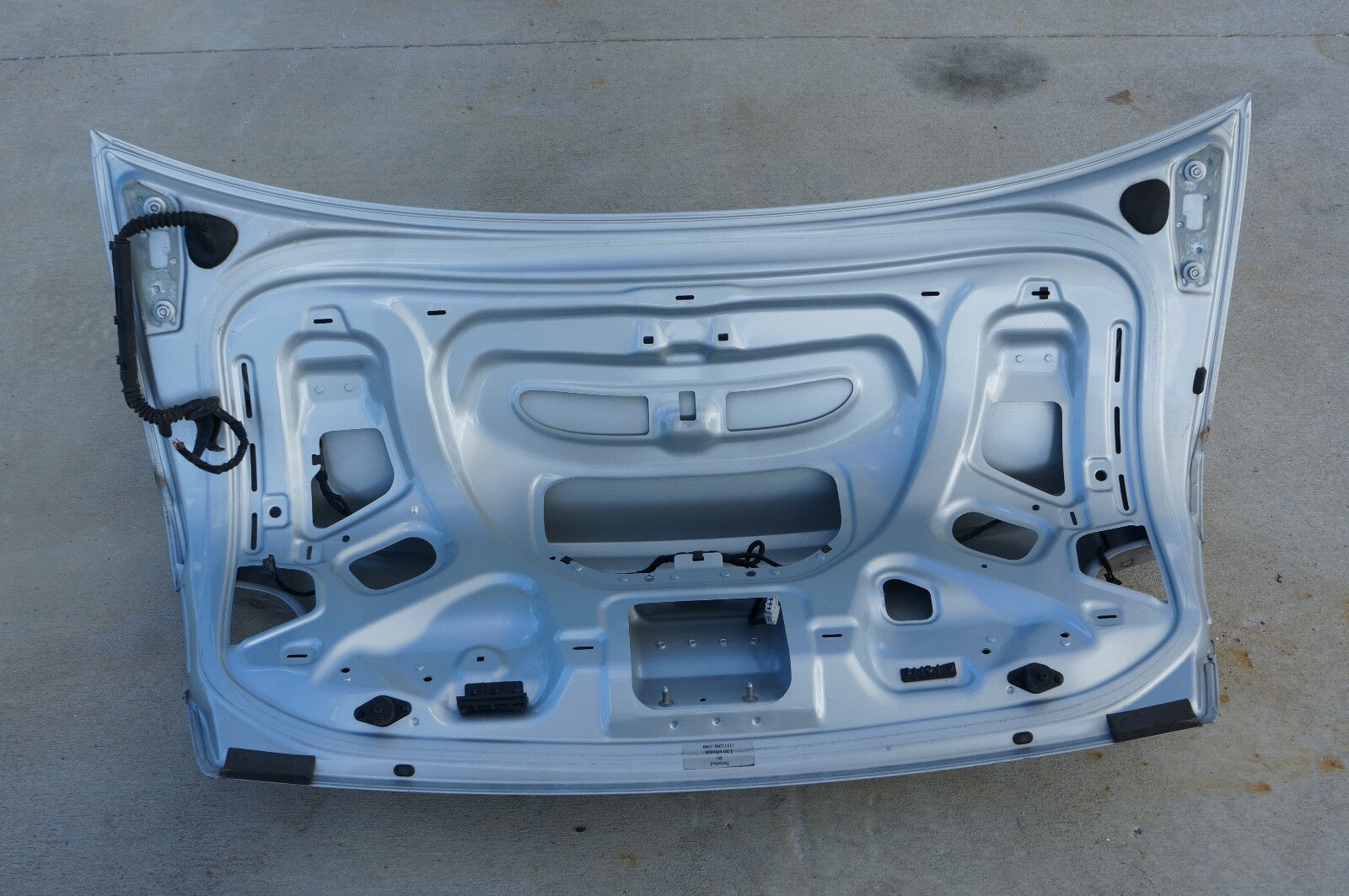2009 - 2011 AUDI A6 S6 TRUNK LID OEM ( PICK UP )