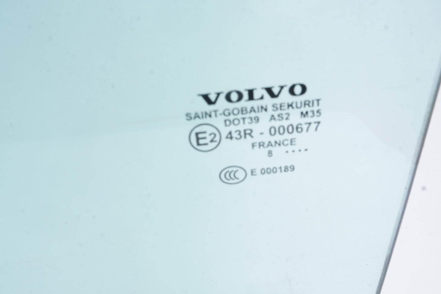 06-13 VOLVO C70 GLASS FRONT LEFT DOOR WINDOW GLASS OEM