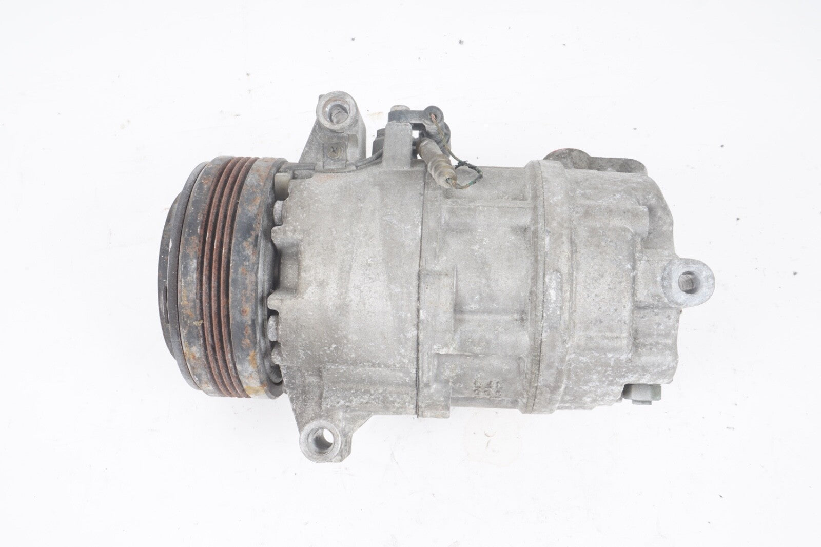 2003-2005 BMW Z4 E85 HVAC CONDITIONING A/C COMPRESSOR CLUTCH PUMP UNIT 6905643 