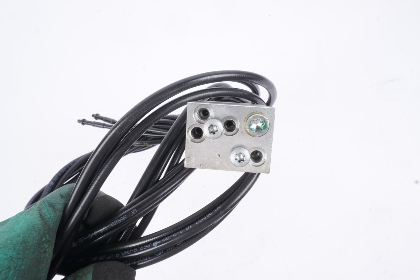 2006 - 2013 VOLVO C70 Convertible Hydraulic Valve Module w/ Lines OEM