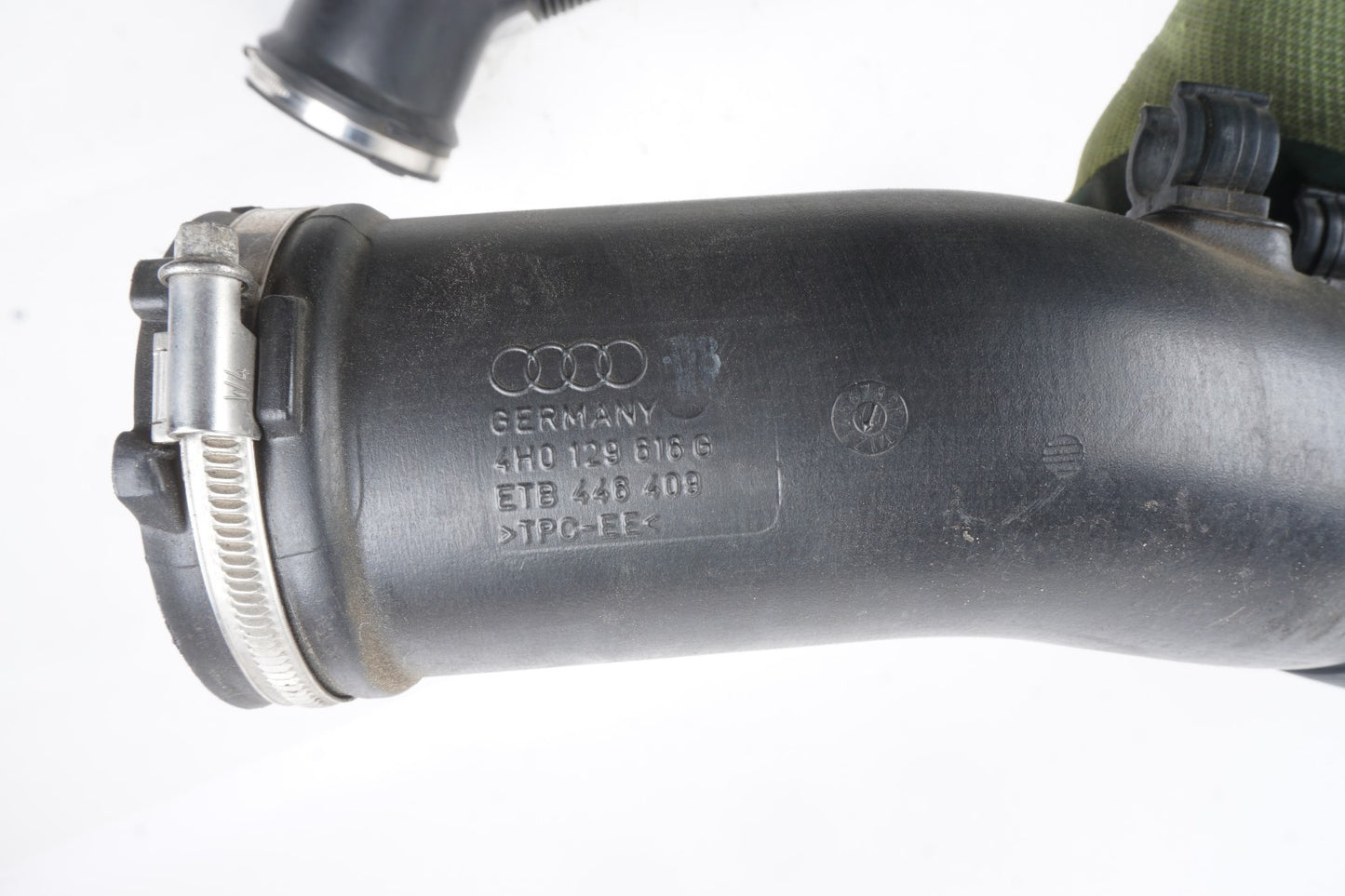 2011-2014 Audi A8 4.2l  Air Intake Pipe Duct Set OEM