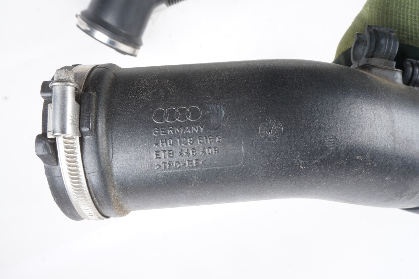2011-2014 Audi A8 4.2l  Air Intake Pipe Duct Set OEM