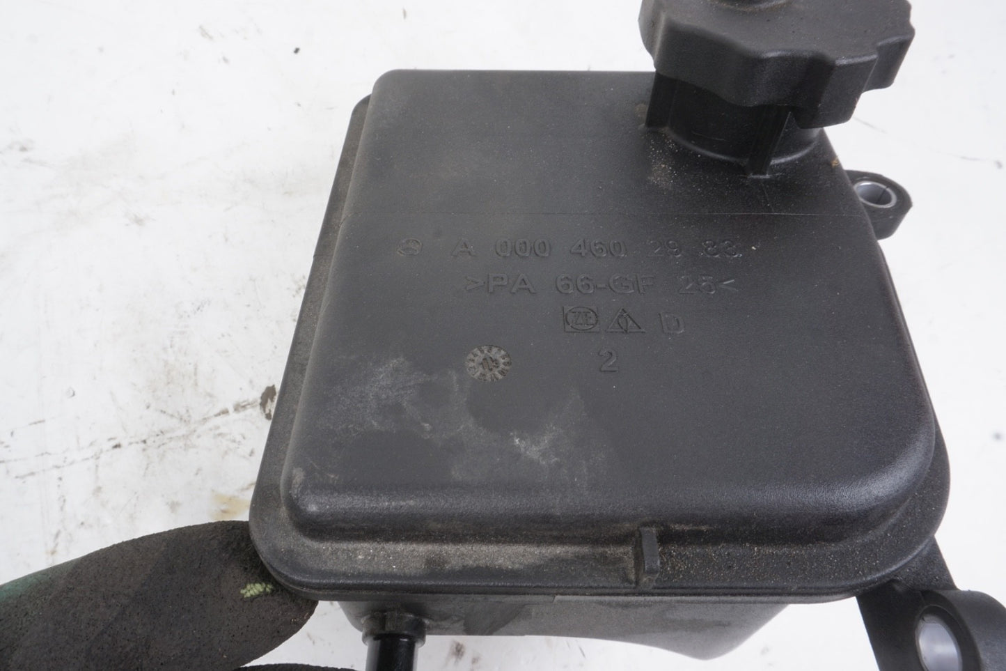 08-15 Mercedes W204 C250 C350 Power Steering Pump Reservoir Tank 0004602983 OEM