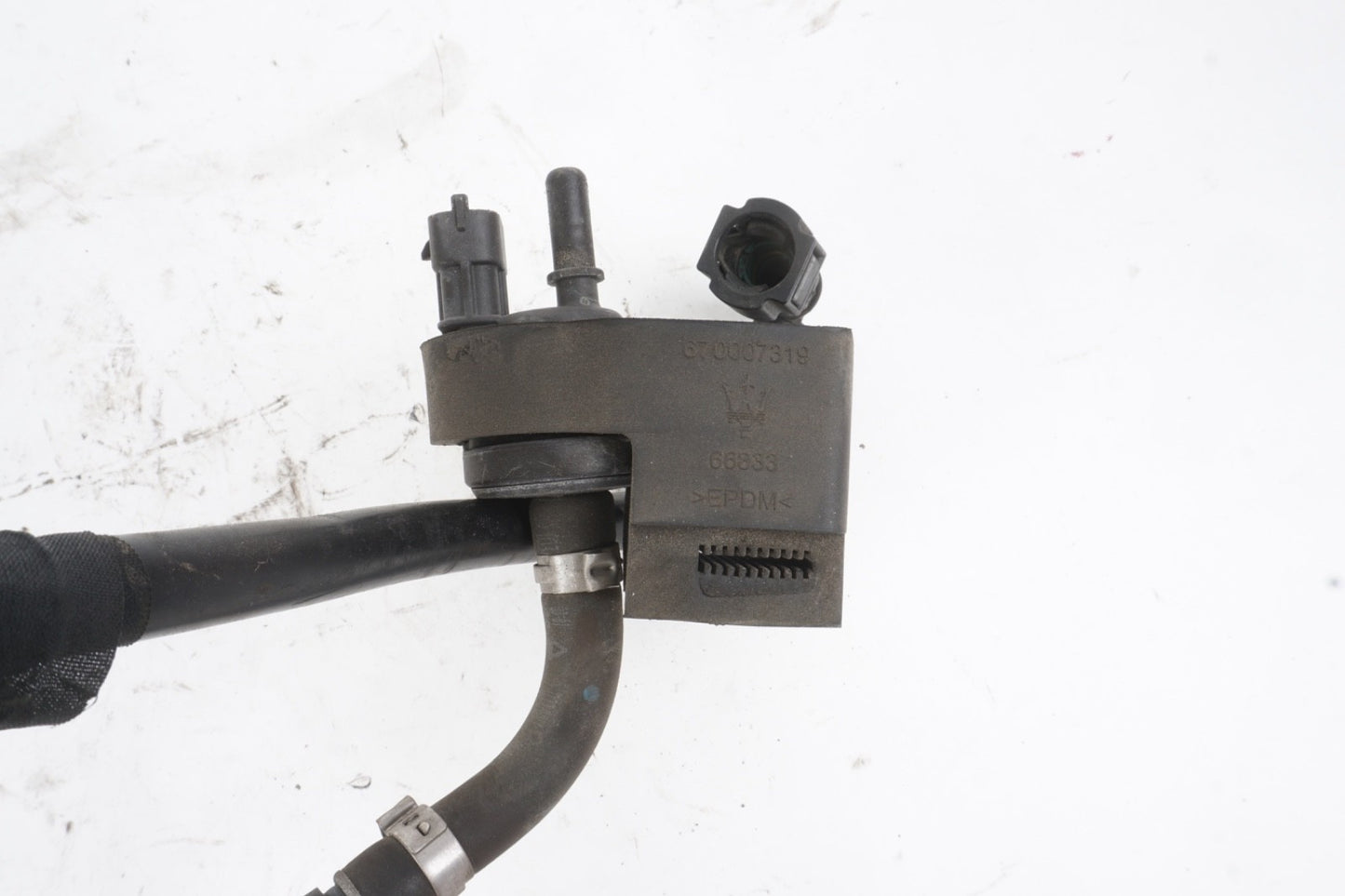 2014-2021 MASERATI GHIBLI 3.0L WASHER SOLENOID VALVE ACTUATOR W/ HOSE OEM