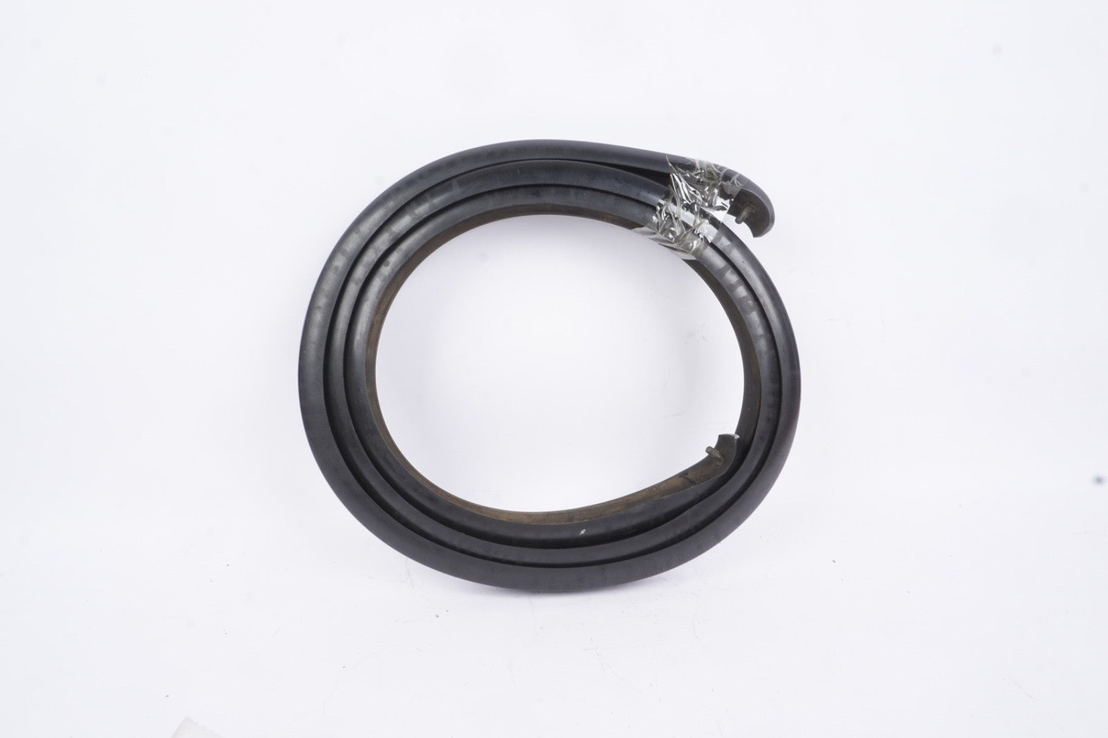 Genuine Mercedes-Benz Rail 111-885-01-21 Rubber Seal