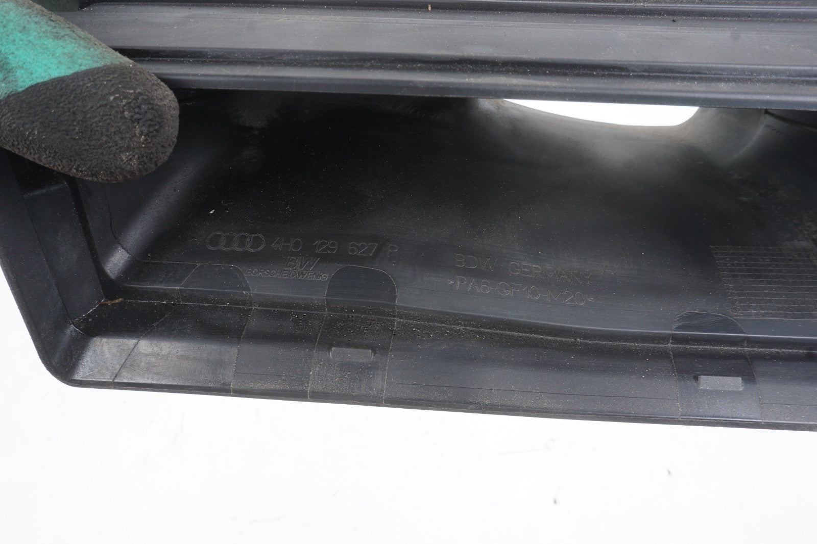 2011 2012 Audi A8 4.2l  Left Driver Side Air Intake Inner Duct 4H0129627P OEM