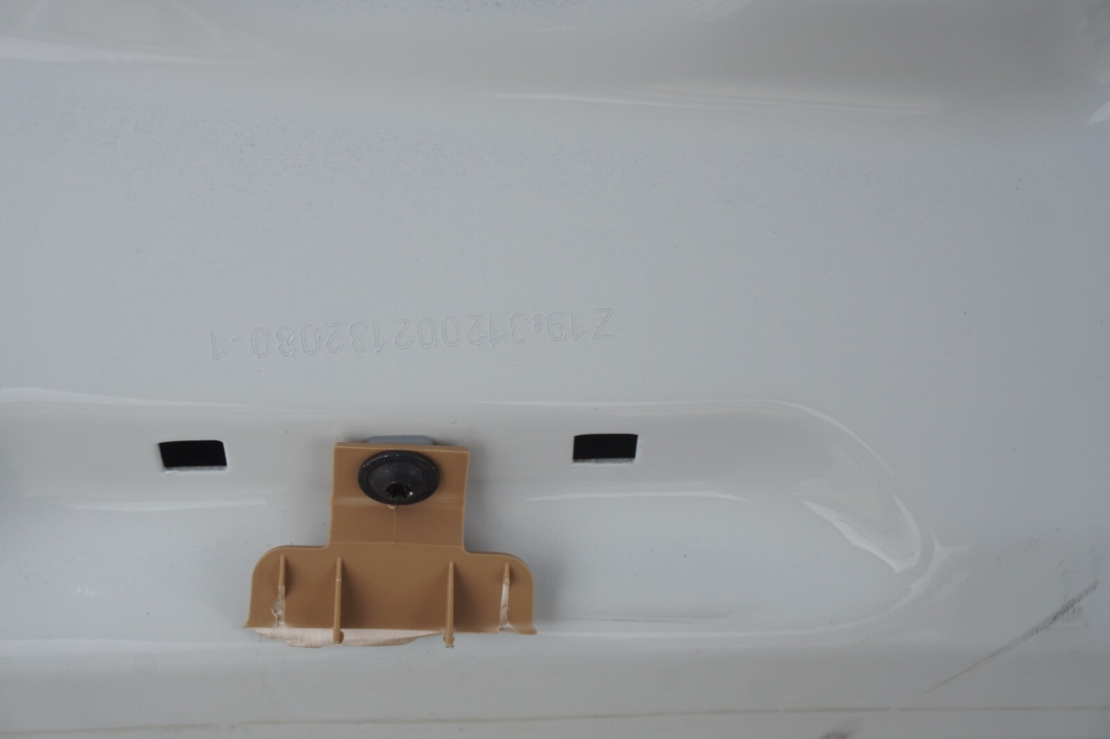 2011-2014 PORSCHE CAYENNE REAR TAILGATE LIFTGATE TRUNK LID W/ GLASS WHITE