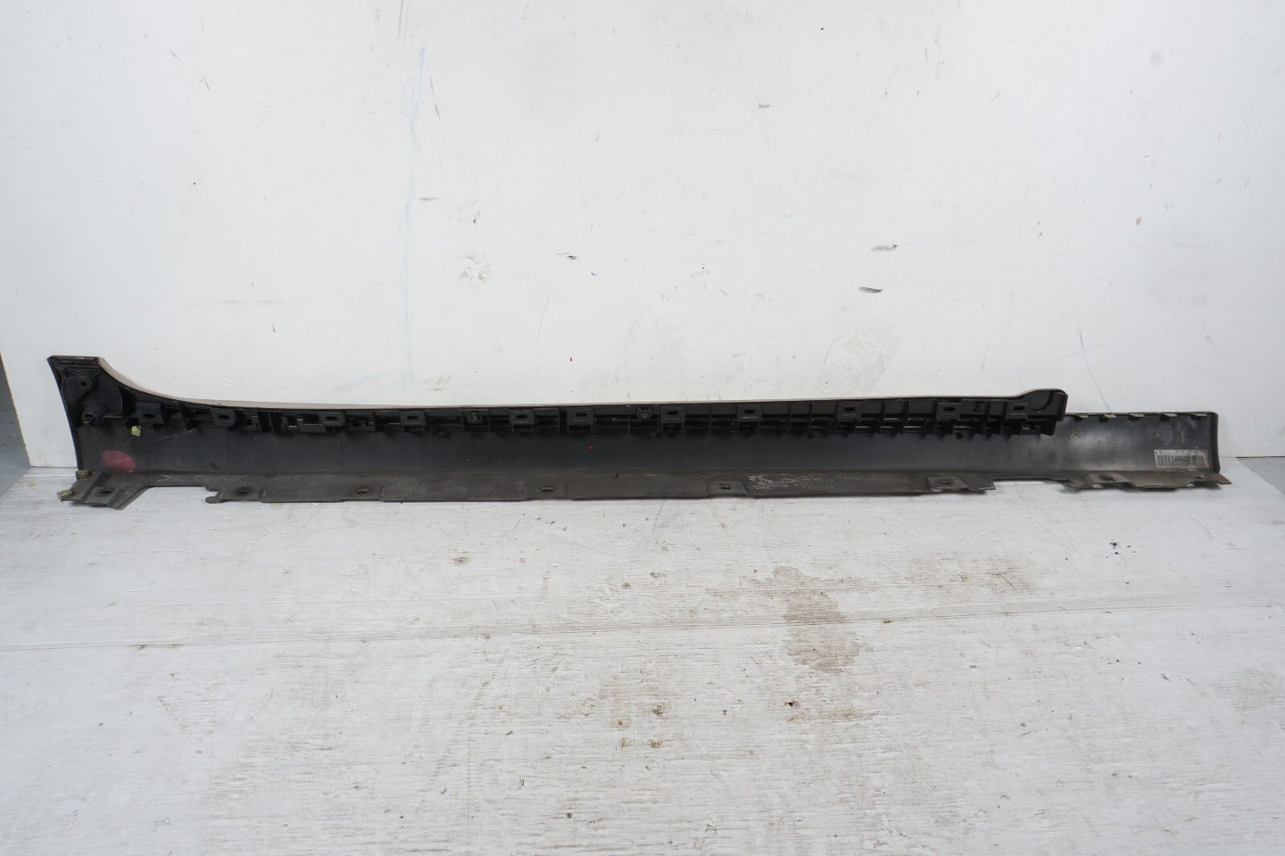 13-18 BMW 650i 640i Grand Coupe Left Driver Side Rocker Panel Molding OEM