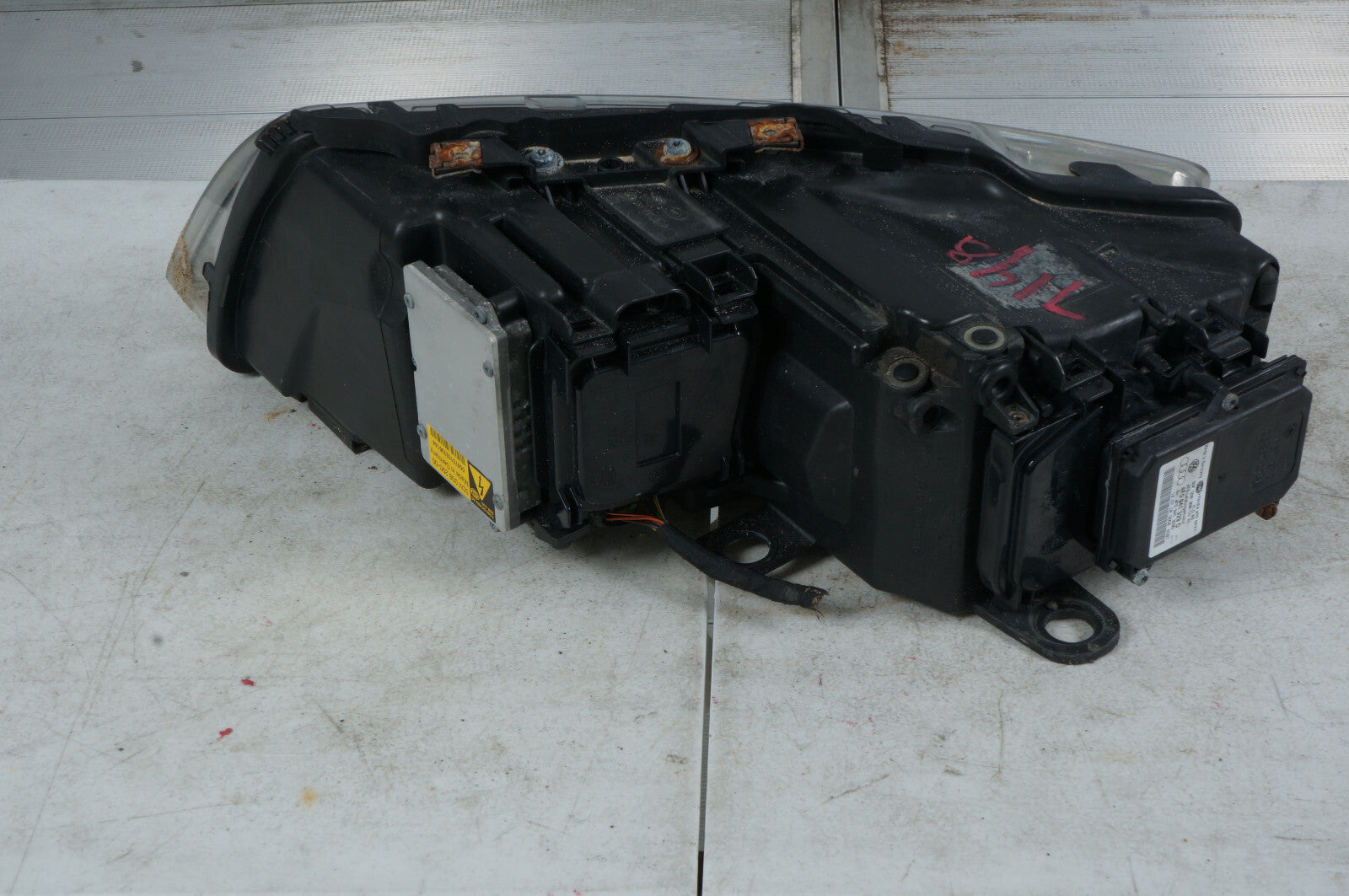 06-10 AUDI A8 A8L S8  HEADLIGHT RH RIGHT PASSENGER SIDE OEM !!!WATER DAMAGED!!!