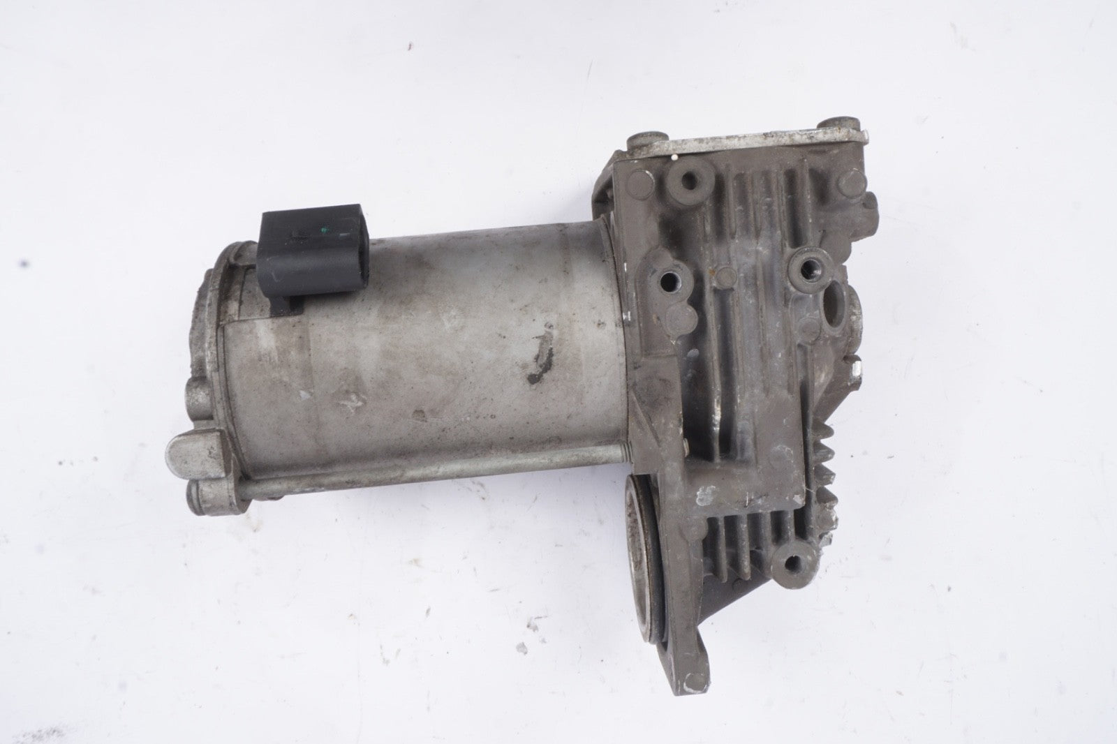 2014-2020 MERCEDES W222 S560 S550 AIR SUSPENSION COMPRESSOR PUMP OEM