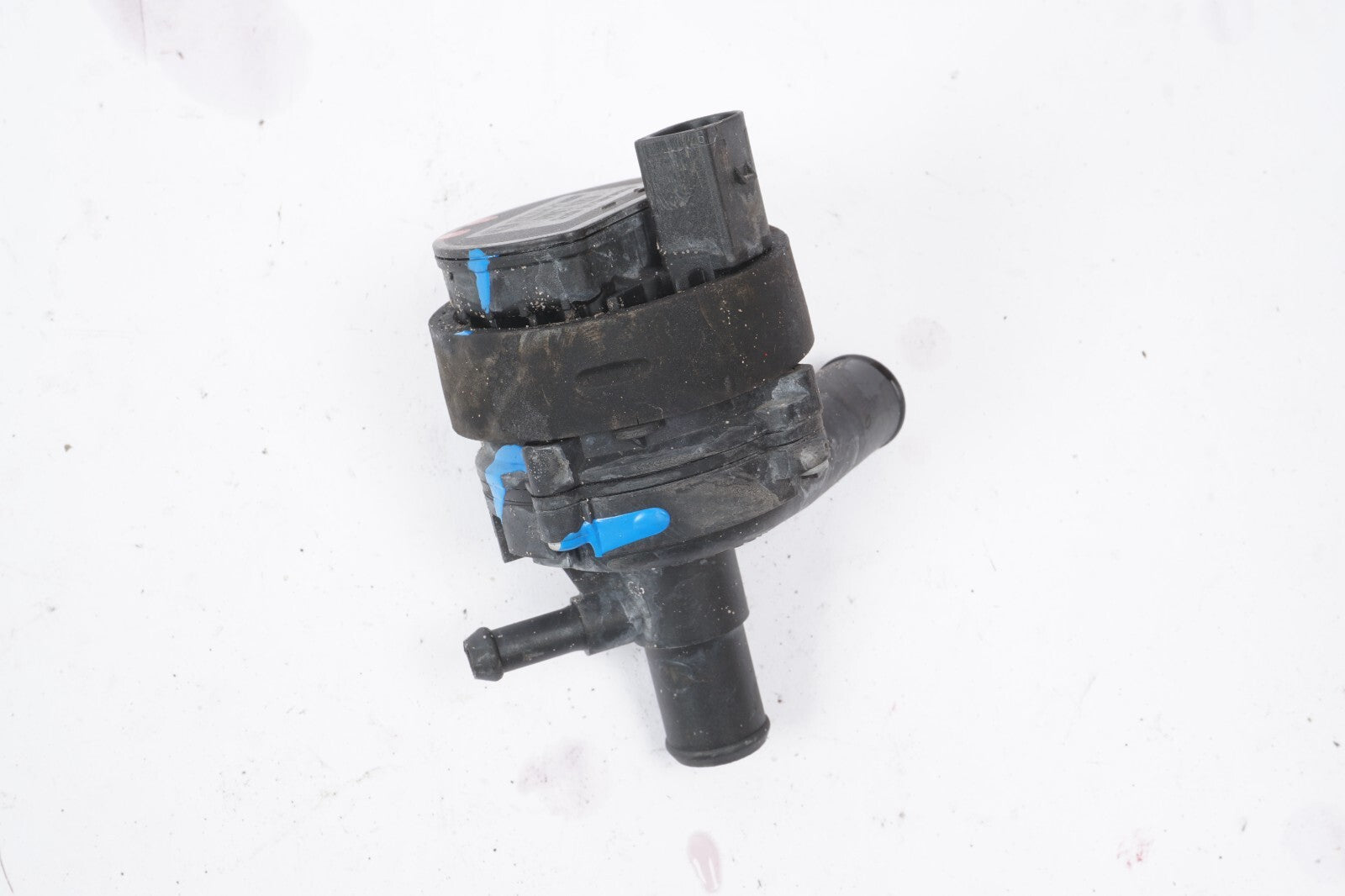 08-14 Mercedes W204 C300 C350 Auxiliary Water Pump Heater 2118350028 OEM