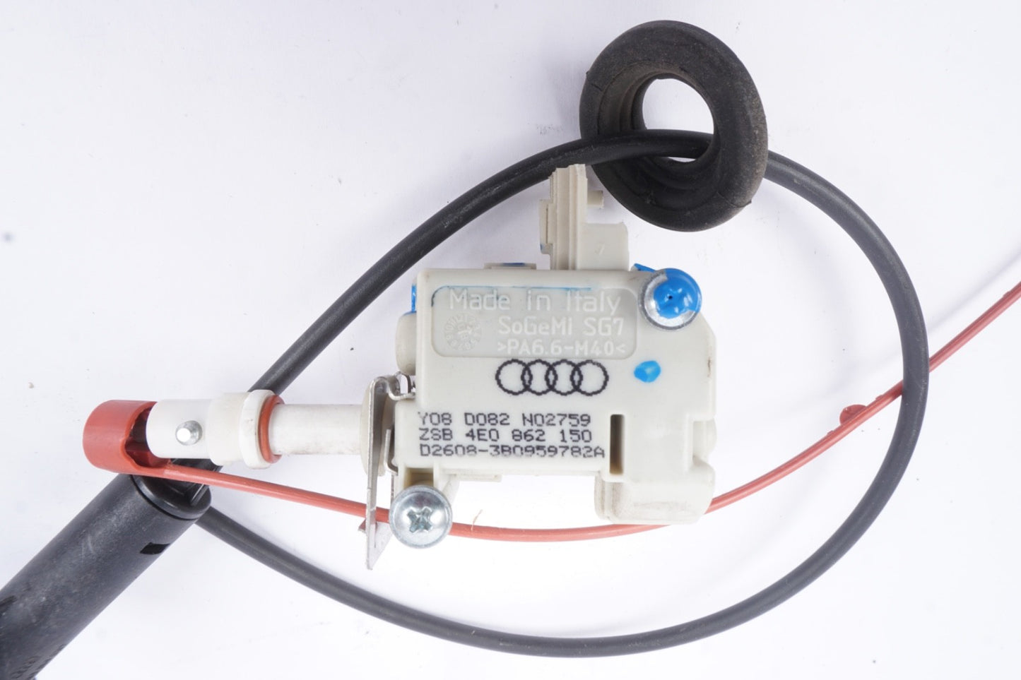 2004-2010 AUDI A8 QUATTRO - FUEL / GAS DOOR LOCK Actuator 4E0862150