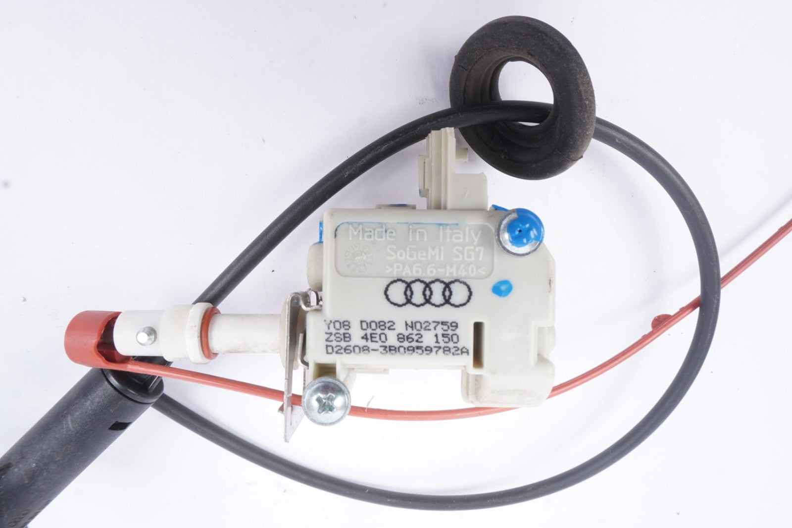 2004-2010 AUDI A8 QUATTRO - FUEL / GAS DOOR LOCK Actuator 4E0862150