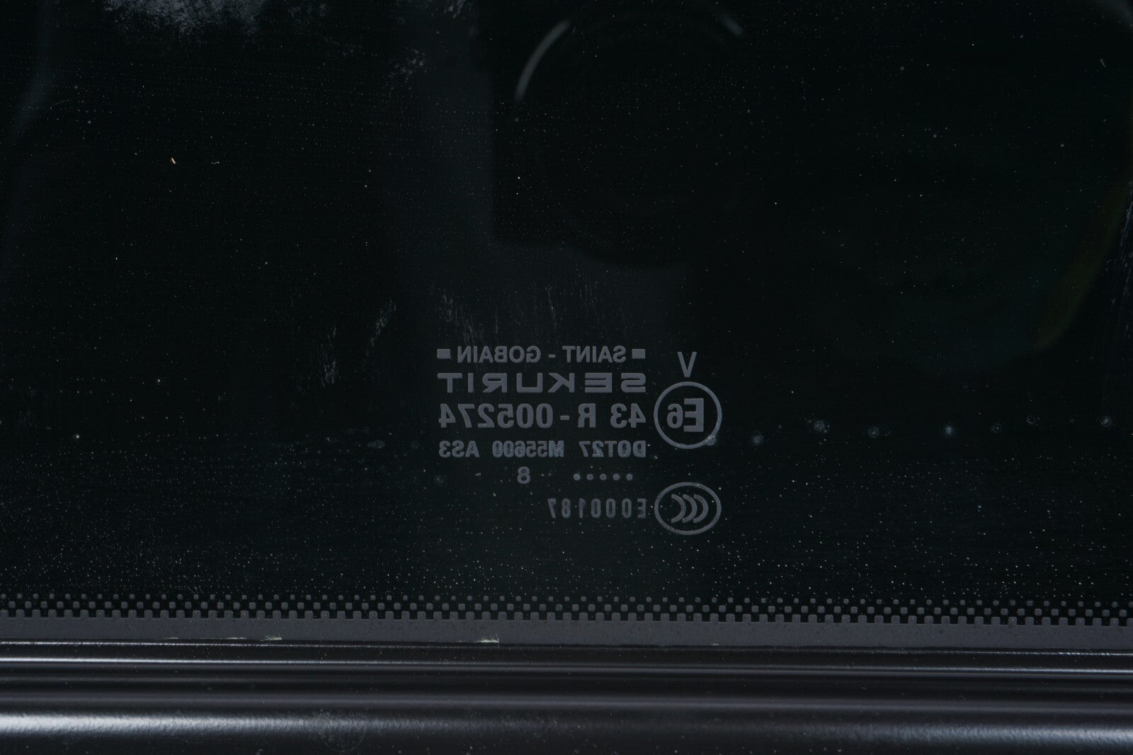 2004  - 2010 Audi A8 A8L SunRoof Glass 4E0877071 OEM